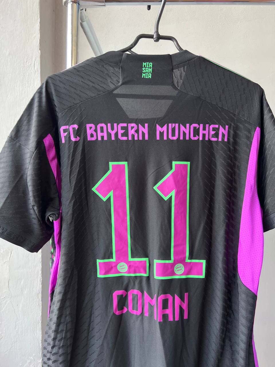 Adidas 2023/24 BAYERN MUNICH #11 COMAN AWAY SOCCER JERSEY SHIRT SzL Size US L / EU 52-54 / 3 - 13 Thumbnail