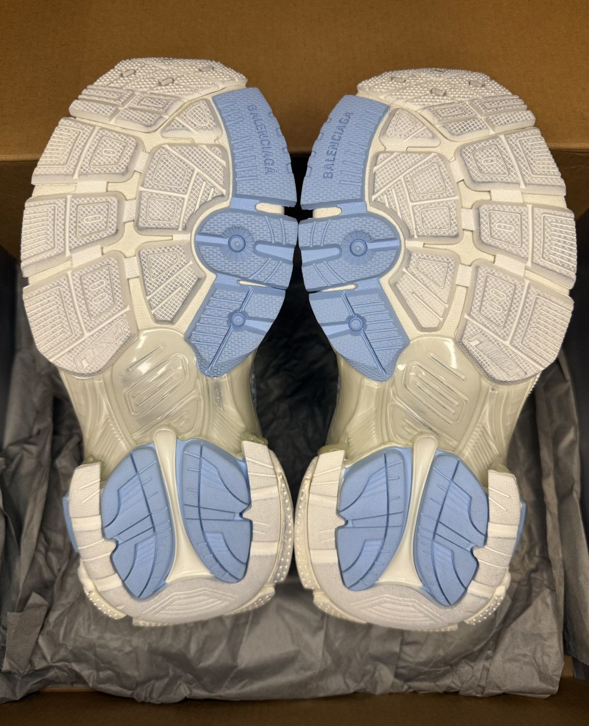 Balenciaga Balenciaga Runner Sneaker (Light Blue/White) Size US 4 / IT 34 - 6 Thumbnail