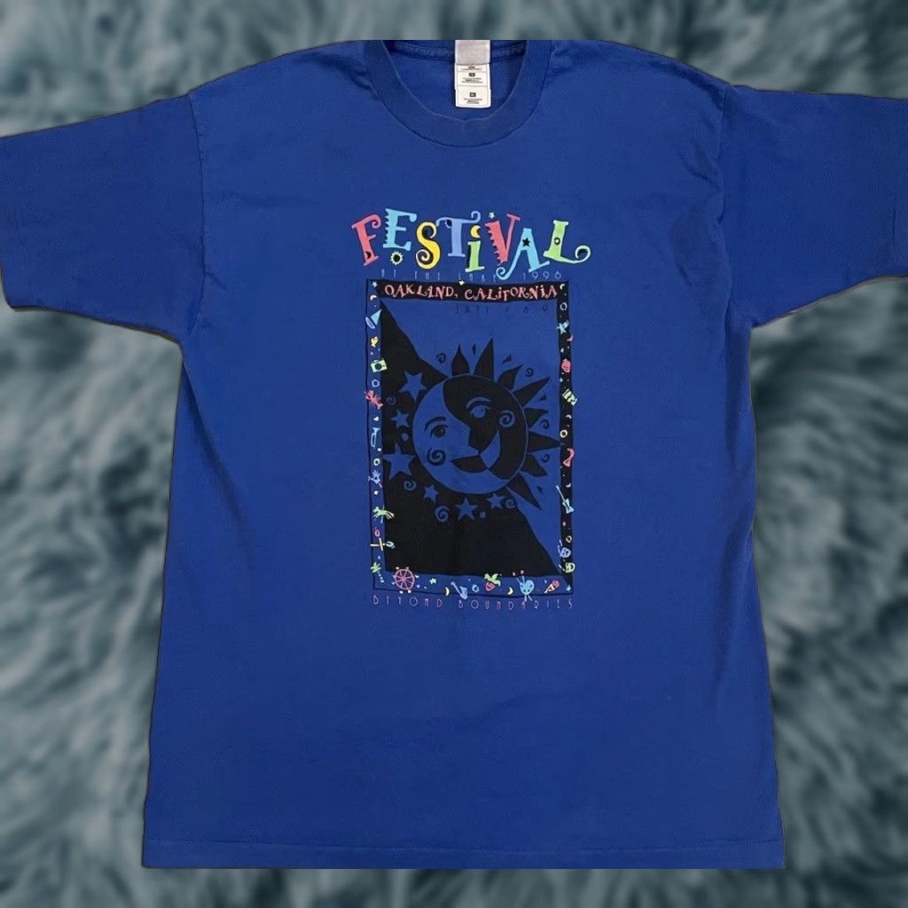 Vintage VINTAGE Oakland Sun Moon 90s Faded Abstract Art Shirt XL Blue Surf Skate Grunge 80s 90s USA USA Mens T-Shirt Short Sleeve Size US XL / EU 56 / 4 - 1 Thumbnail