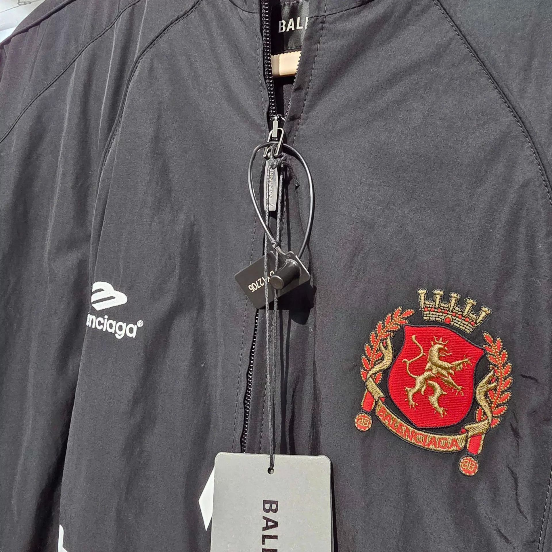 Balenciaga Balenciaga Men's MU Soccer SS24 Printed Zip Collar Jacket 46 Size US S / EU 44-46 / 1 - 3 Thumbnail