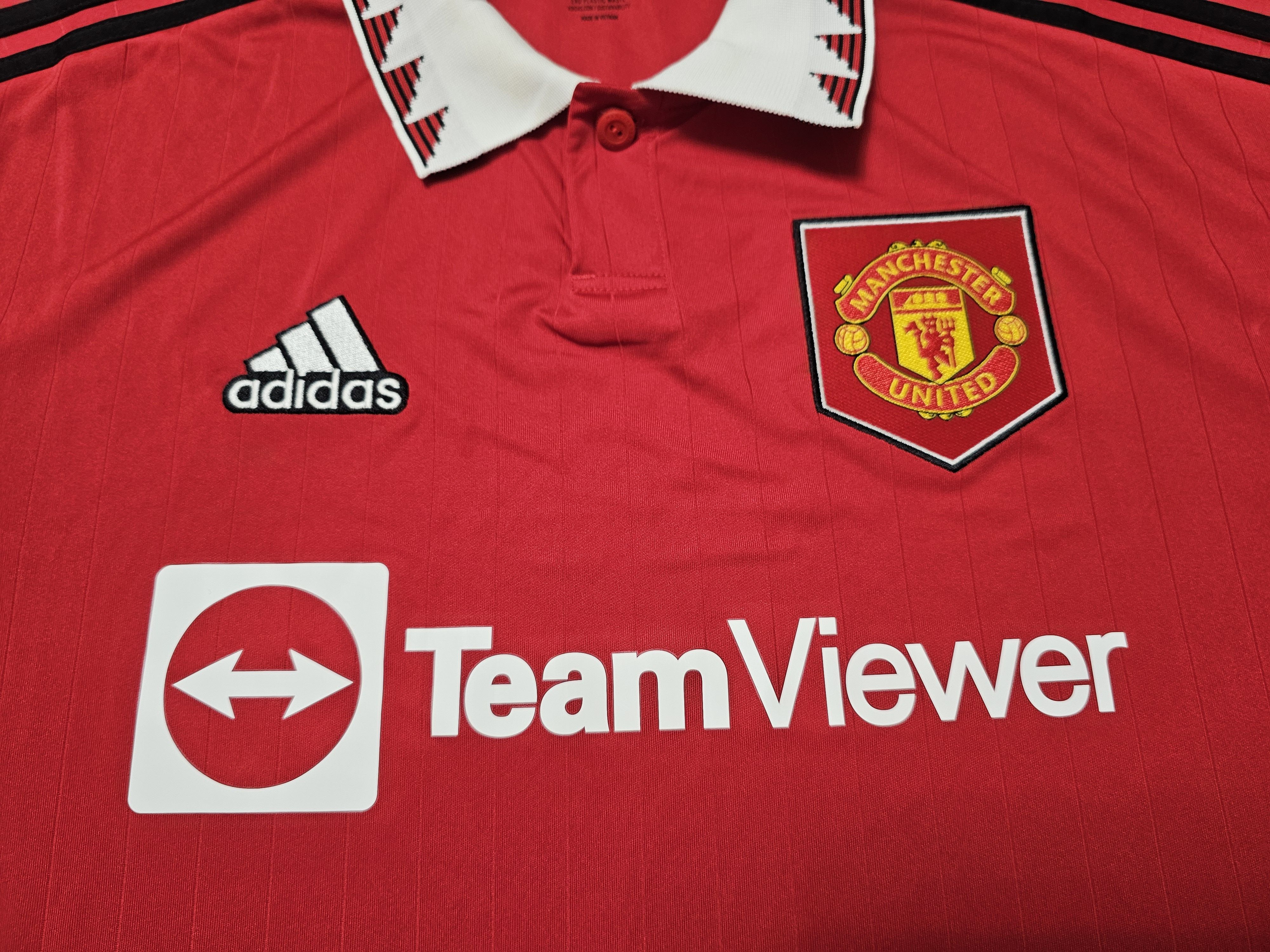 Adidas MANCHESTER UNITED 2022 2023 HOME FOOTBALL SOCCER JERSEY Size US M / EU 48-50 / 2 - 3 Thumbnail