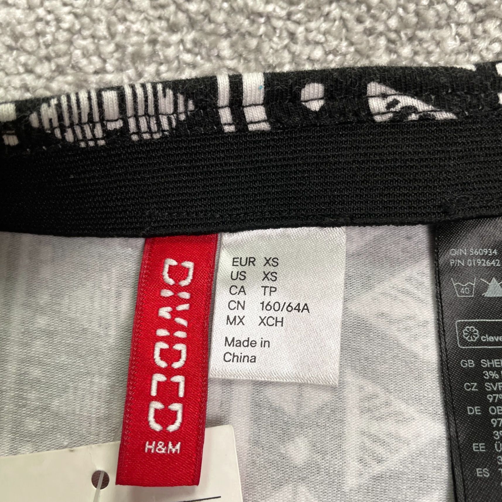 H&M H&M Midi Pencil Skirt Women's XS Black White Geometric Stretch Casual Work Size 26" / US 2 / IT 38 - 6 Thumbnail