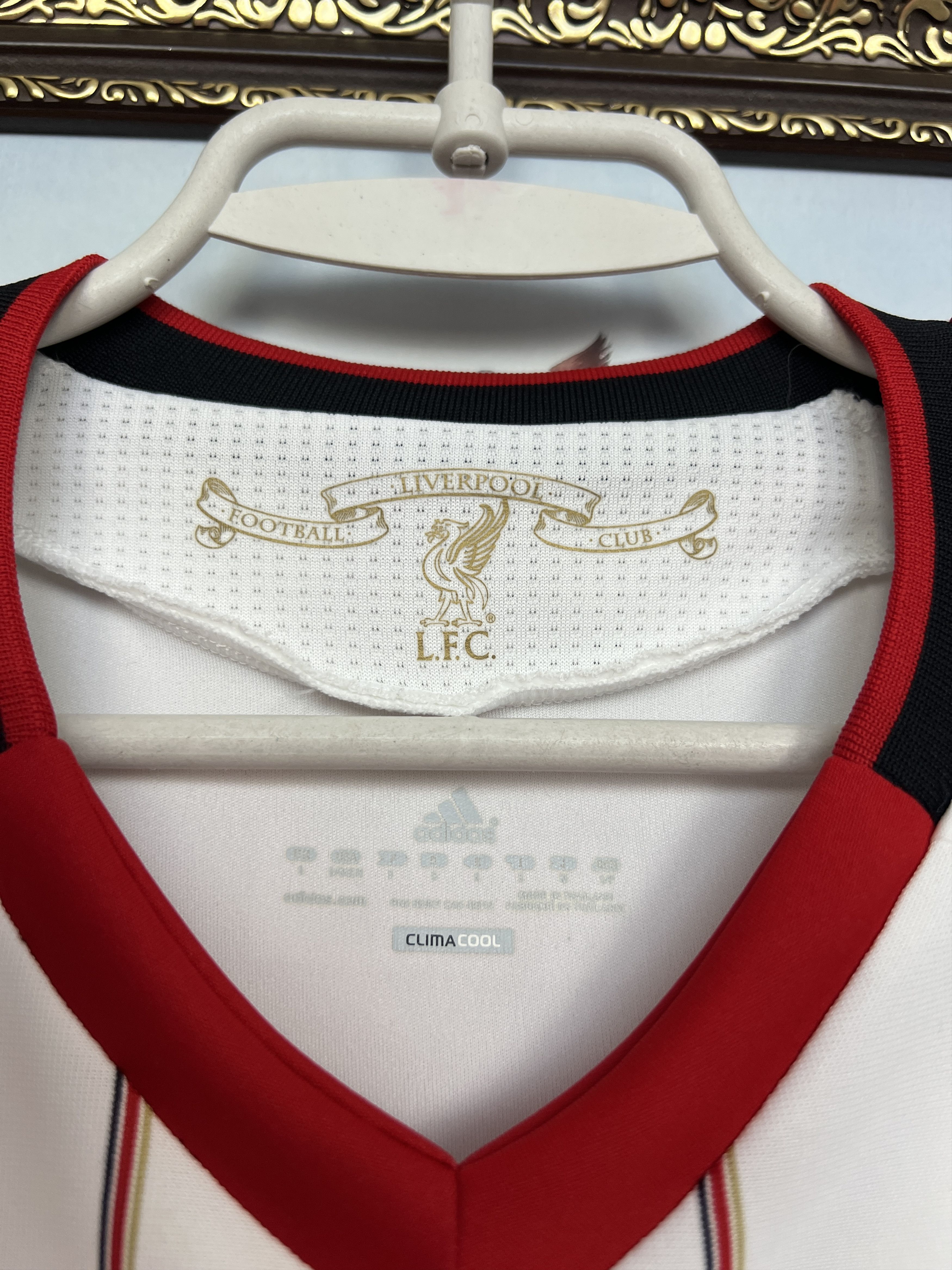 Nike Liverpool Away football shirt 2010 Soccer Jersey Trikot Rare Size US L / EU 52-54 / 3 - 6 Thumbnail