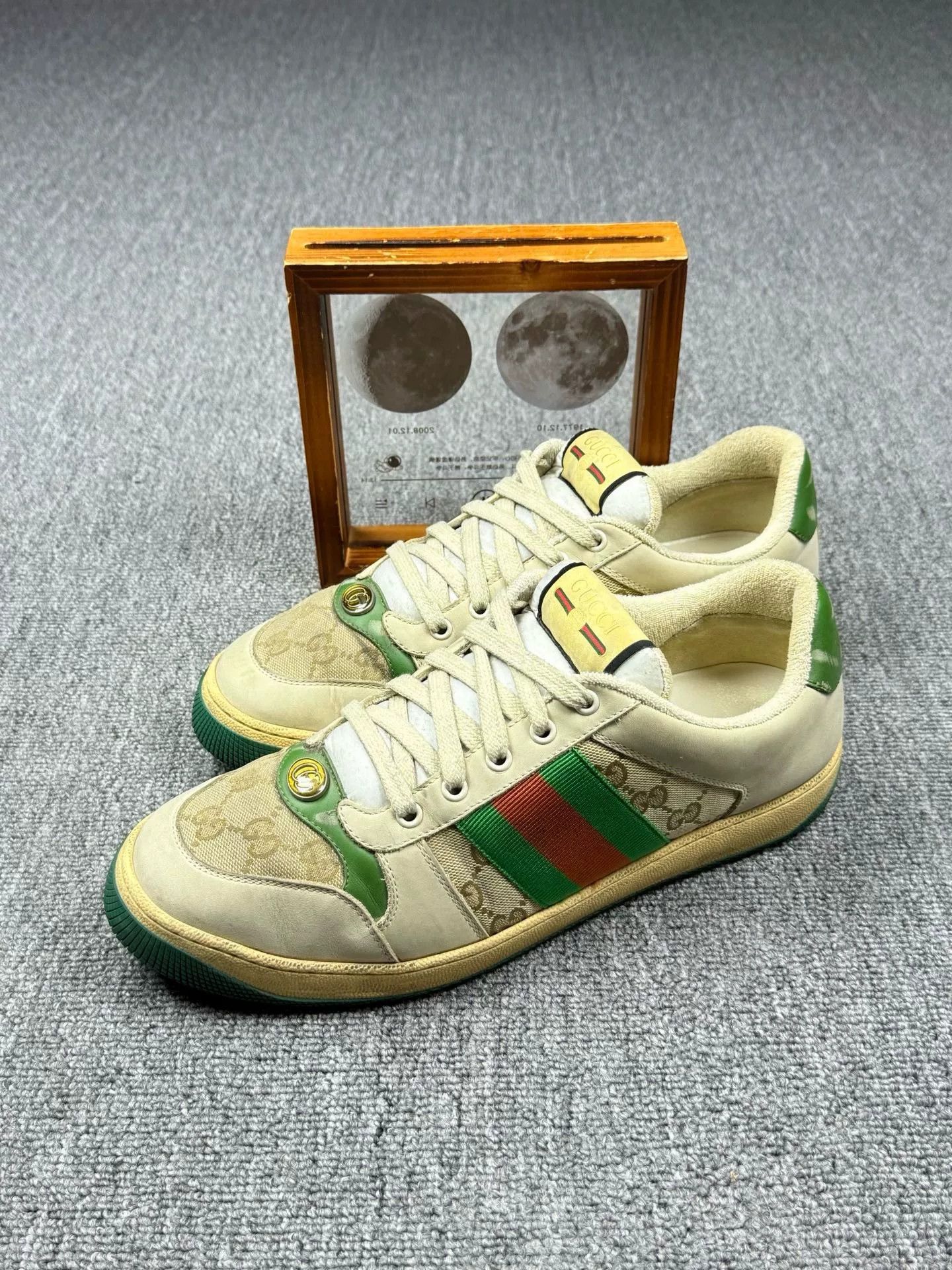 Gucci Gucci Distressed Green Lowtop Sneakers 10 Men Size US 10 / EU 43 - 1 Thumbnail