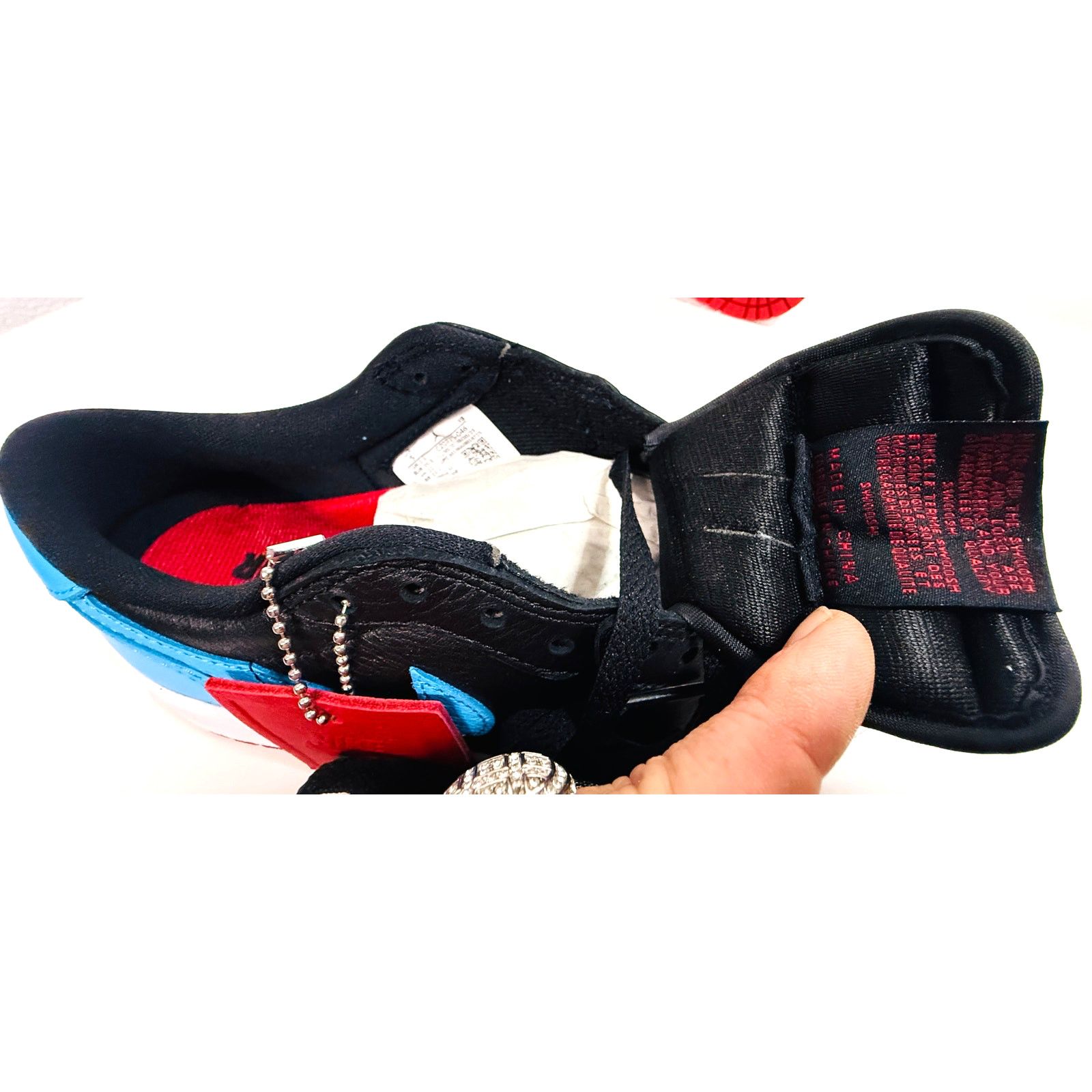 Nike Nike Air Jordan 1 Low OG WMNS UNC Chicago Black Powder Blue Size US 5 / IT 35 - 9 Thumbnail