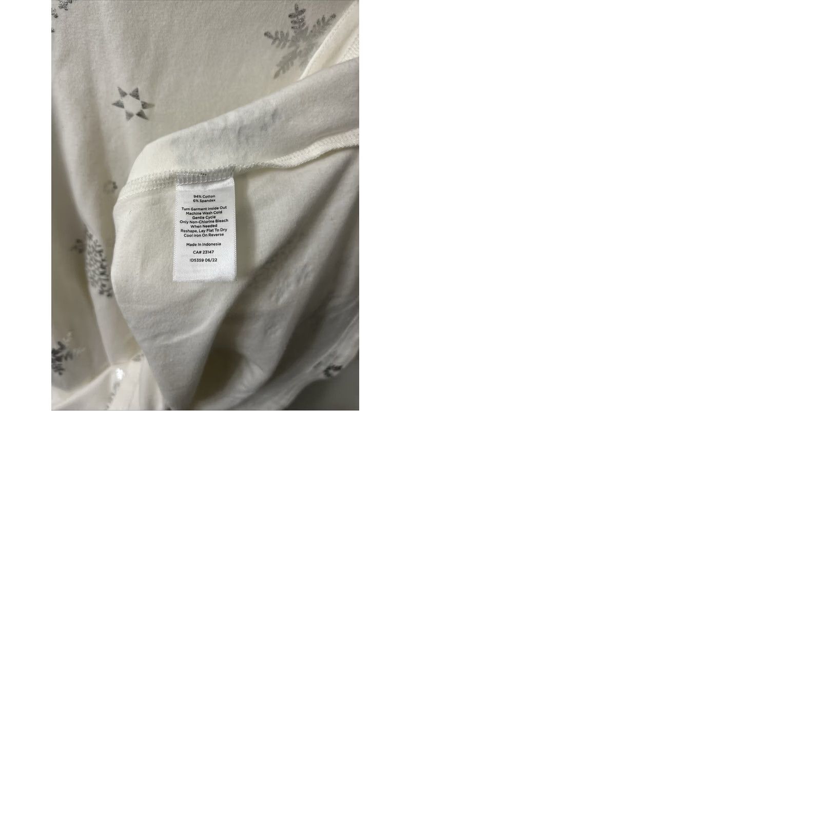Talbots T by Talbots Top Womens M Ivory Silver Snowflake Button Mock Neck Sweatshirt NWT Size M / US 6-8 / IT 42-44 - 9 Thumbnail