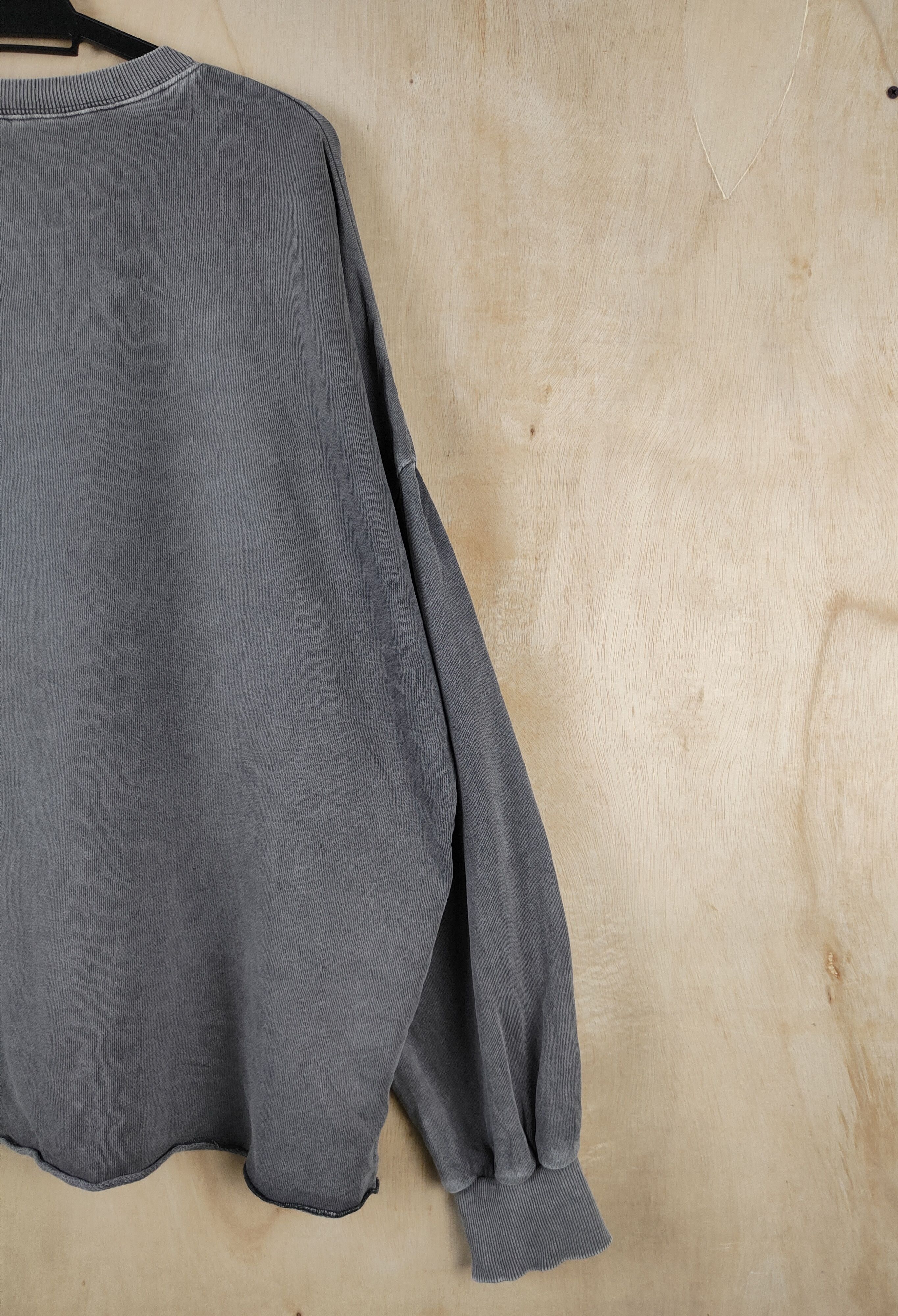 Japanese Brand × Vintage Japanese Brand paris Dark Gray Faded Sweatshirts #S2563 Size US L / EU 52-54 / 3 - 8 Thumbnail
