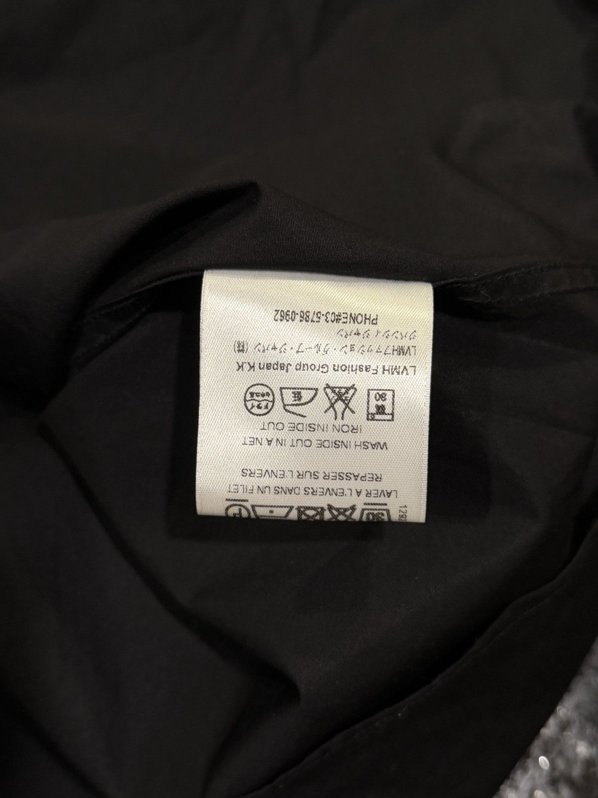 Givenchy Givenchy Red Star Embroidered Collared Black Button Up Shirt Size US L / EU 52-54 / 3 - 15 Thumbnail