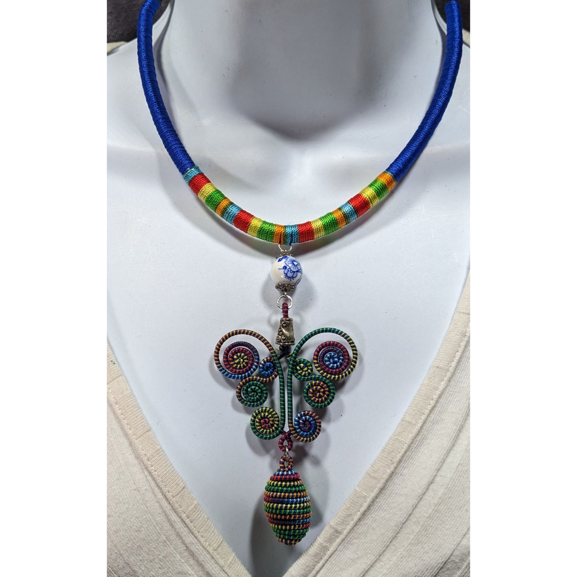 Other Rainbow Fairycore Wire And Thread Statement Pendant Necklace Size ONE SIZE - 4 Thumbnail