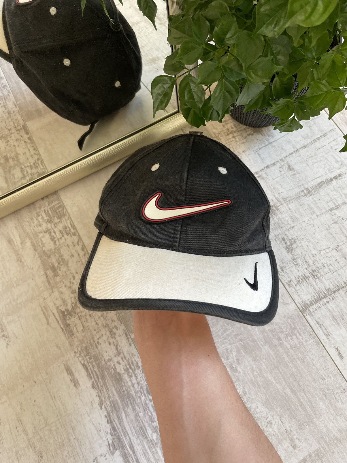 Nike Nike 80’s Vintage Swoosh Y2K Hat Cap USA Size ONE SIZE - 1 Thumbnail