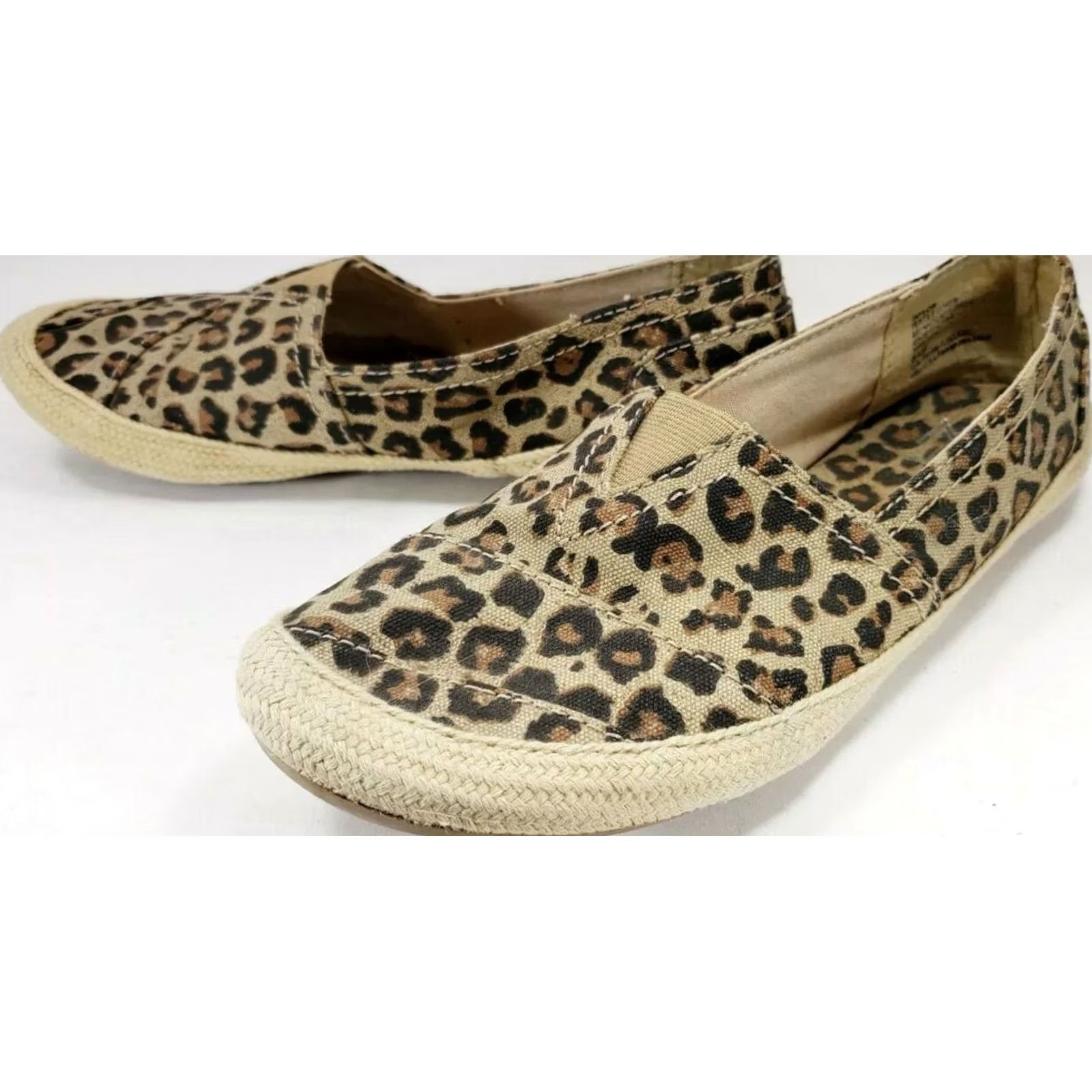 Vintage New Direction Taylor Espidrille Flats Women's 8.5M Jaguar Pattern Casual Comfort Slip-on Canvas Leather? No, Canvas Upper Jaguar Print Flats Size US 9 / IT 39 - 4 Thumbnail