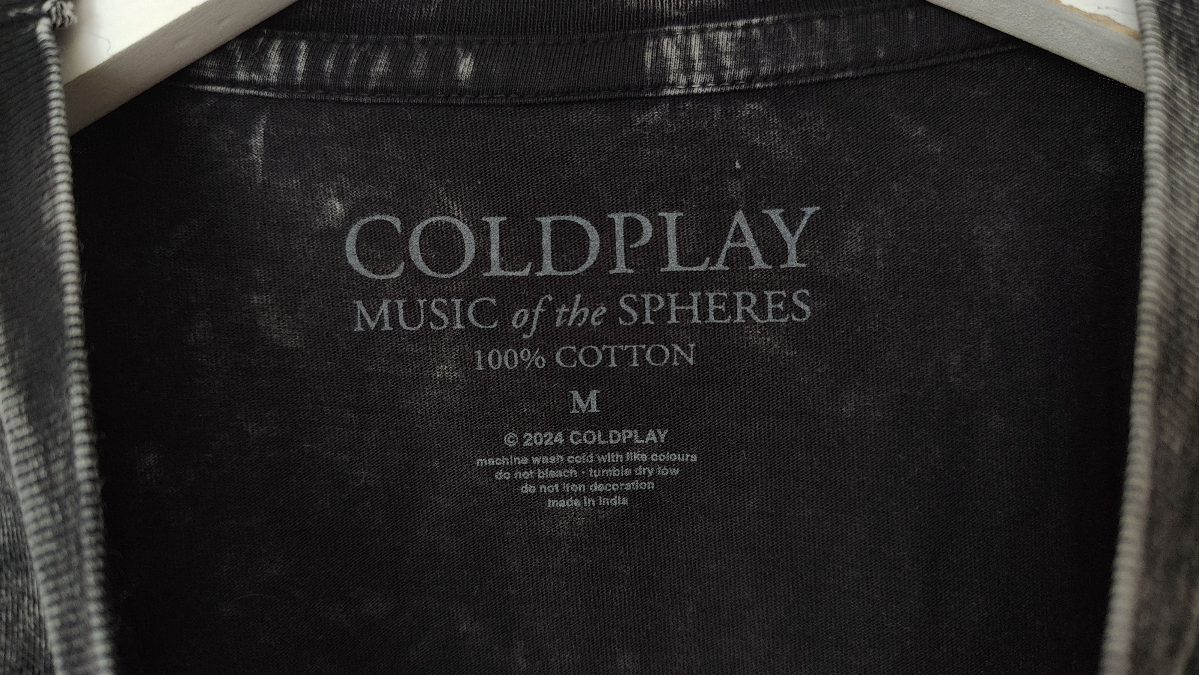 Band Tees Coldplay Alien Radio Music of the Spheres Tshirt Size US M / EU 48-50 / 2 - 6 Thumbnail