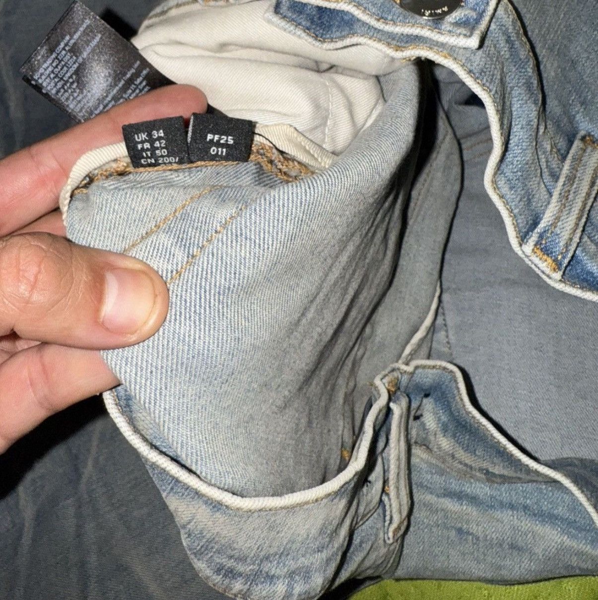 Amiri domino patch jeans 33