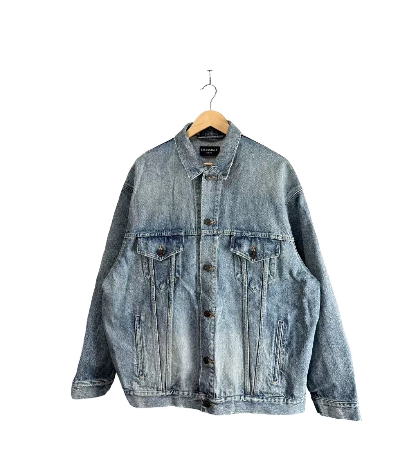 Balenciaga Balenciaga Crest Logo Denim Jacket Size M Size US M / EU 48-50 / 2 - 1 Thumbnail