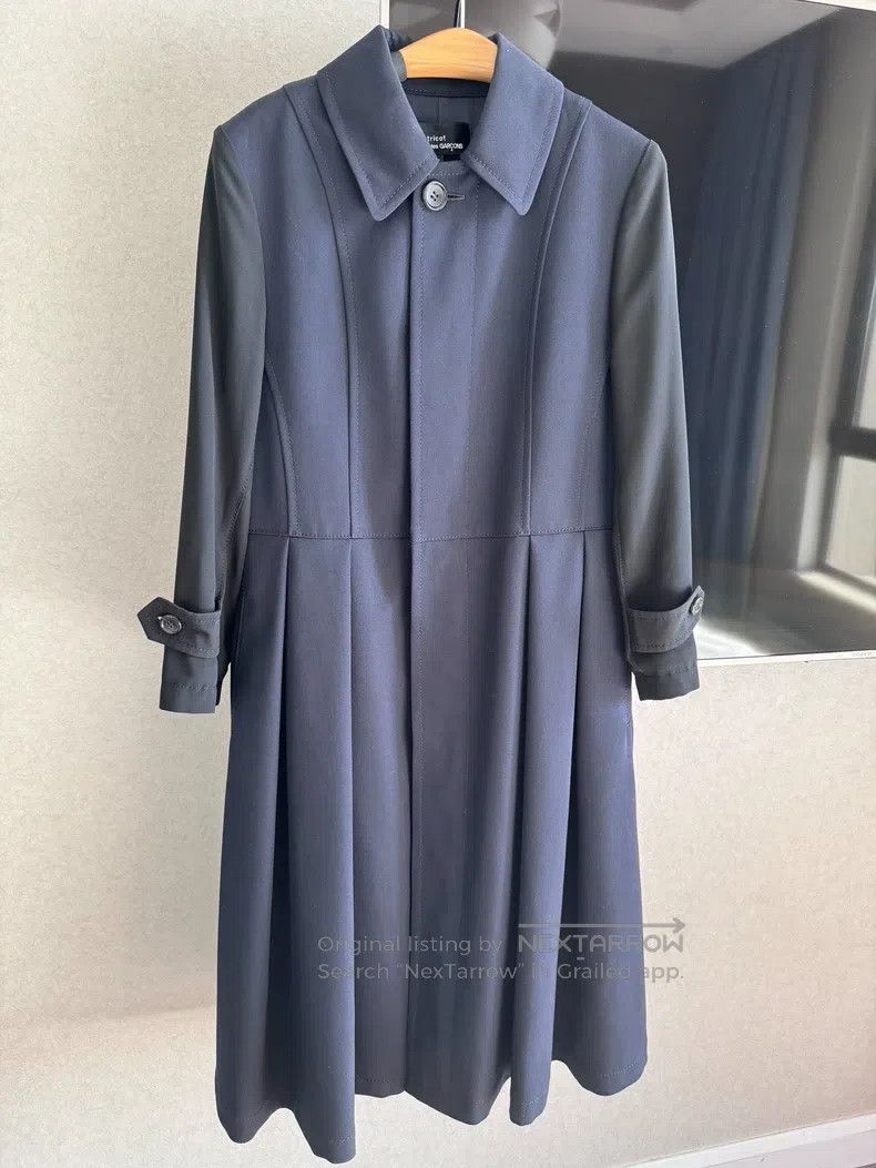 Comme des Garcons Comme Des Garcons Skirt-style Trench Coat, Size S Size S / US 4 / IT 40 - 1 Thumbnail