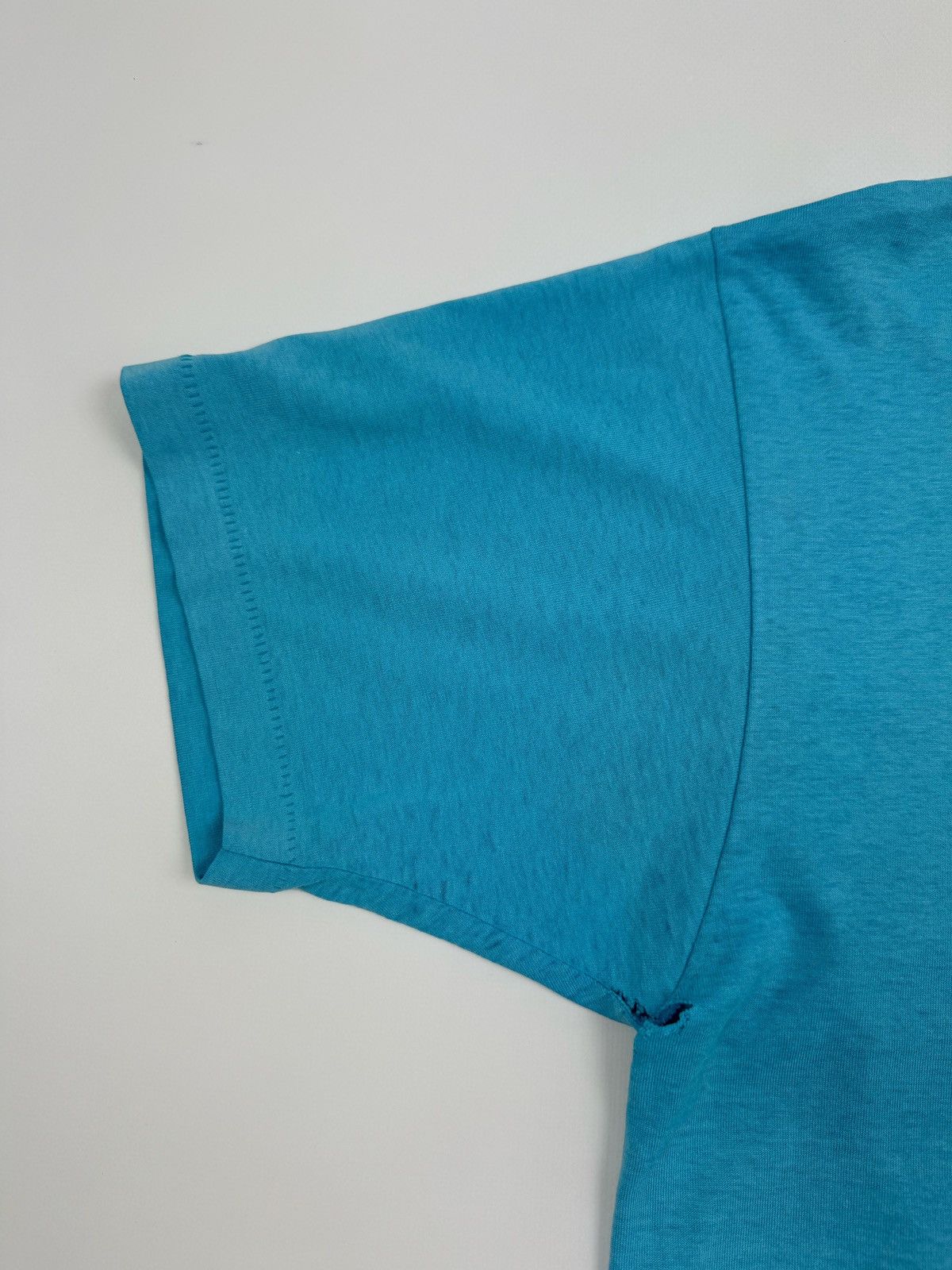 Vintage 90’s Vintage Distressed Screen Stars Single Stitch T-Shirt Size US L / EU 52-54 / 3 - 5 Thumbnail