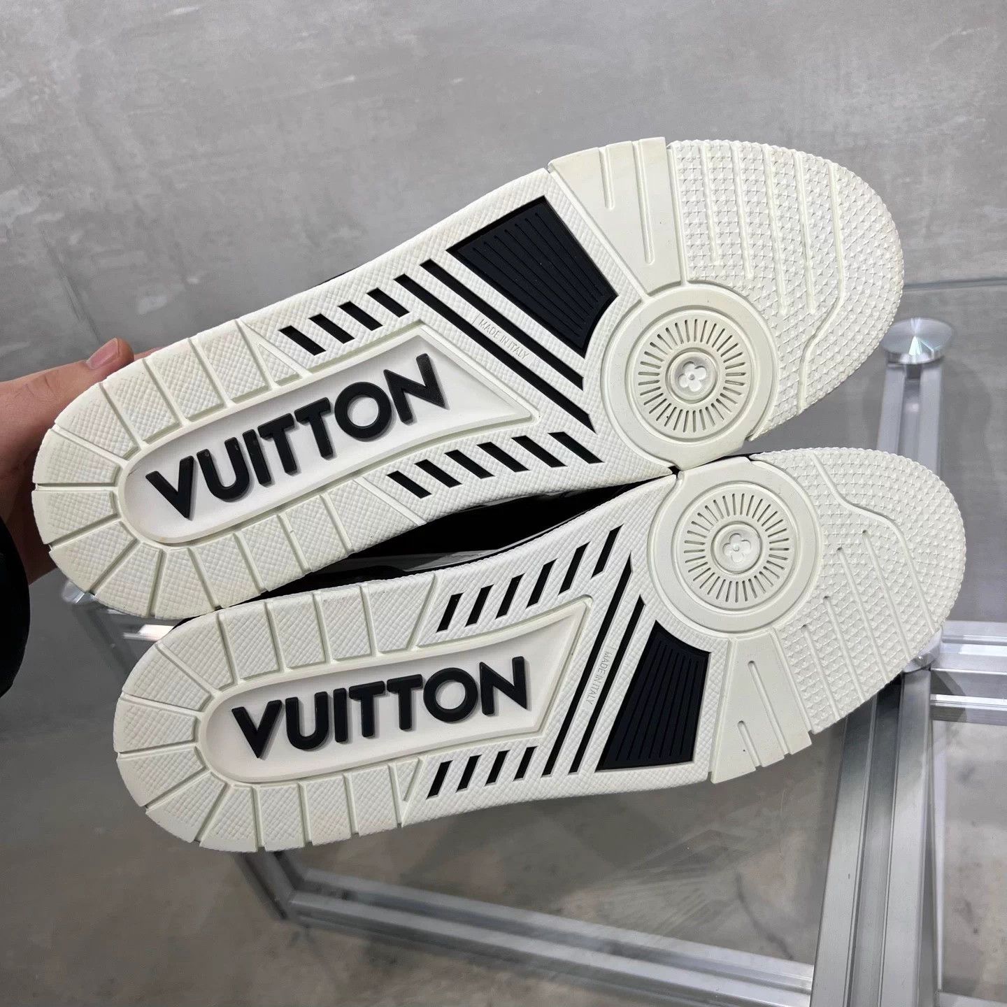 Louis Vuitton LV Trainer High Top Black/White UK9 43 Size US 10 / EU 43 - 7 Thumbnail