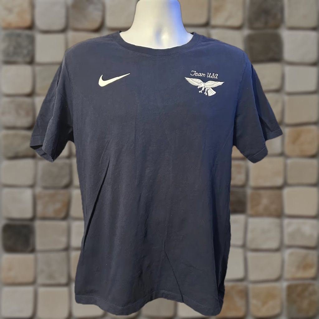 Nike Nike Team USA The Nike Tee Shirt Men Large Navy Blue Eagle Tee Shirt Crew Neck Short Sleeve Graphic Print USA Olympics MENS L Navy Blue Size US L / EU 52-54 / 3 - 1 Thumbnail