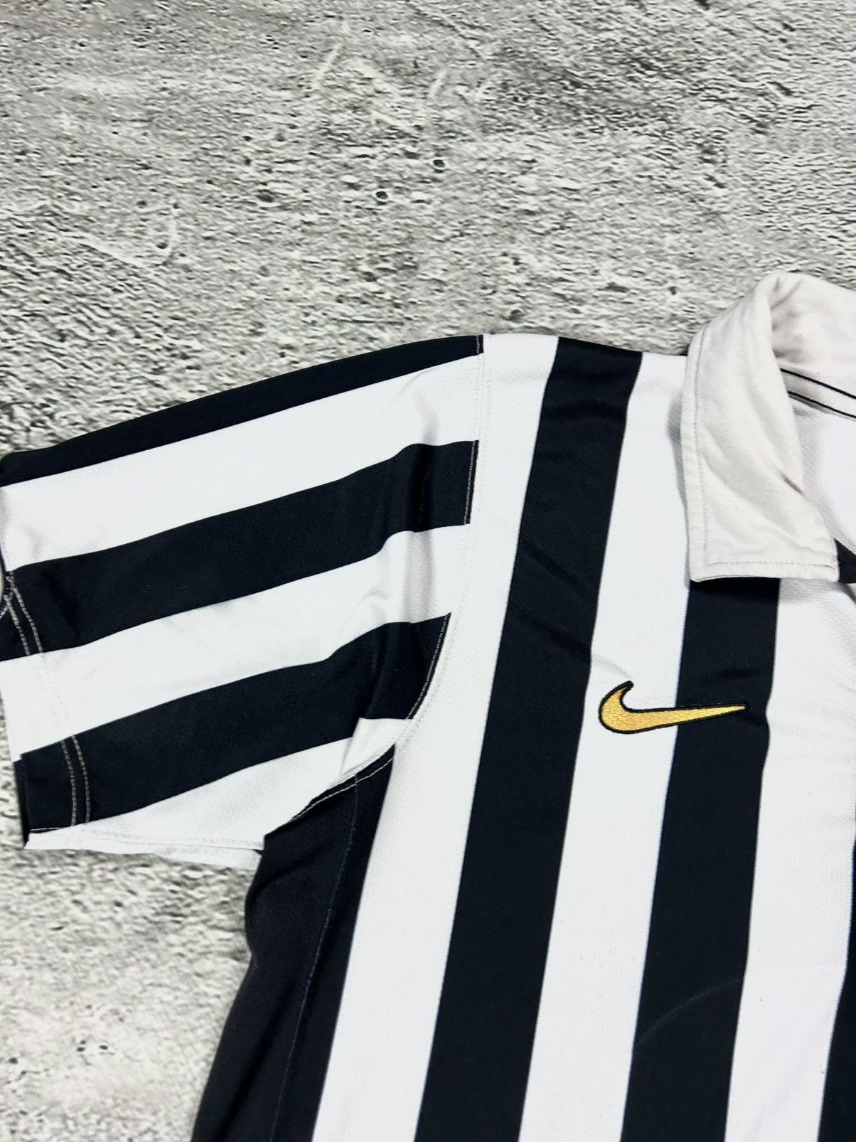 Nike Juventus 2006-2007 Home Jersey Nike Football Kit Size US M / EU 48-50 / 2 - 2 Thumbnail