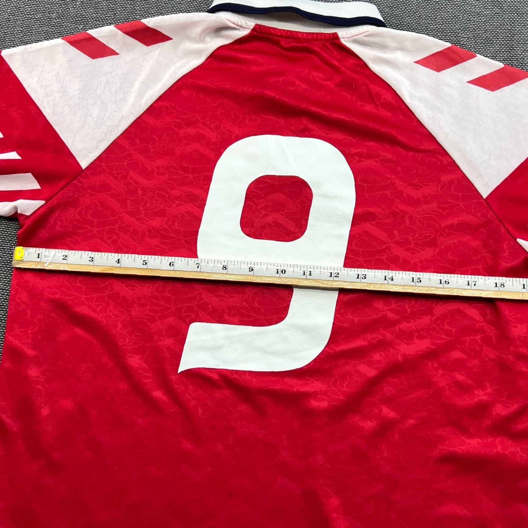 Hummel Hummel Denmark 1992 1994 Home #9 Povlsen Football Jersey M Red Short Sleeve Pullover Quick Dry Moisture Wicking Men's Jersey Size US M / EU 48-50 / 2 - 7 Thumbnail