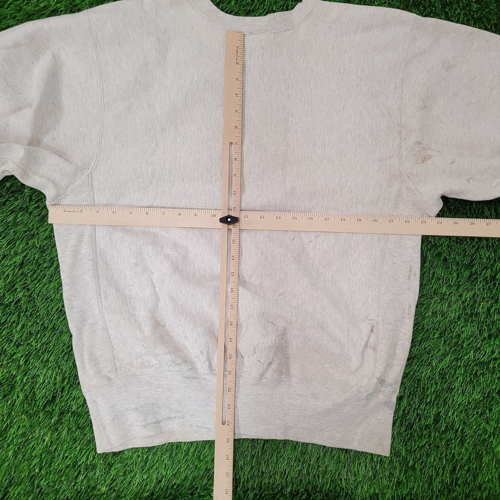 Champion Vintage 80s Marquette Sweatshirt L/XL 23x24 Boxy Champion Size US XL / EU 56 / 4 - 4 Thumbnail