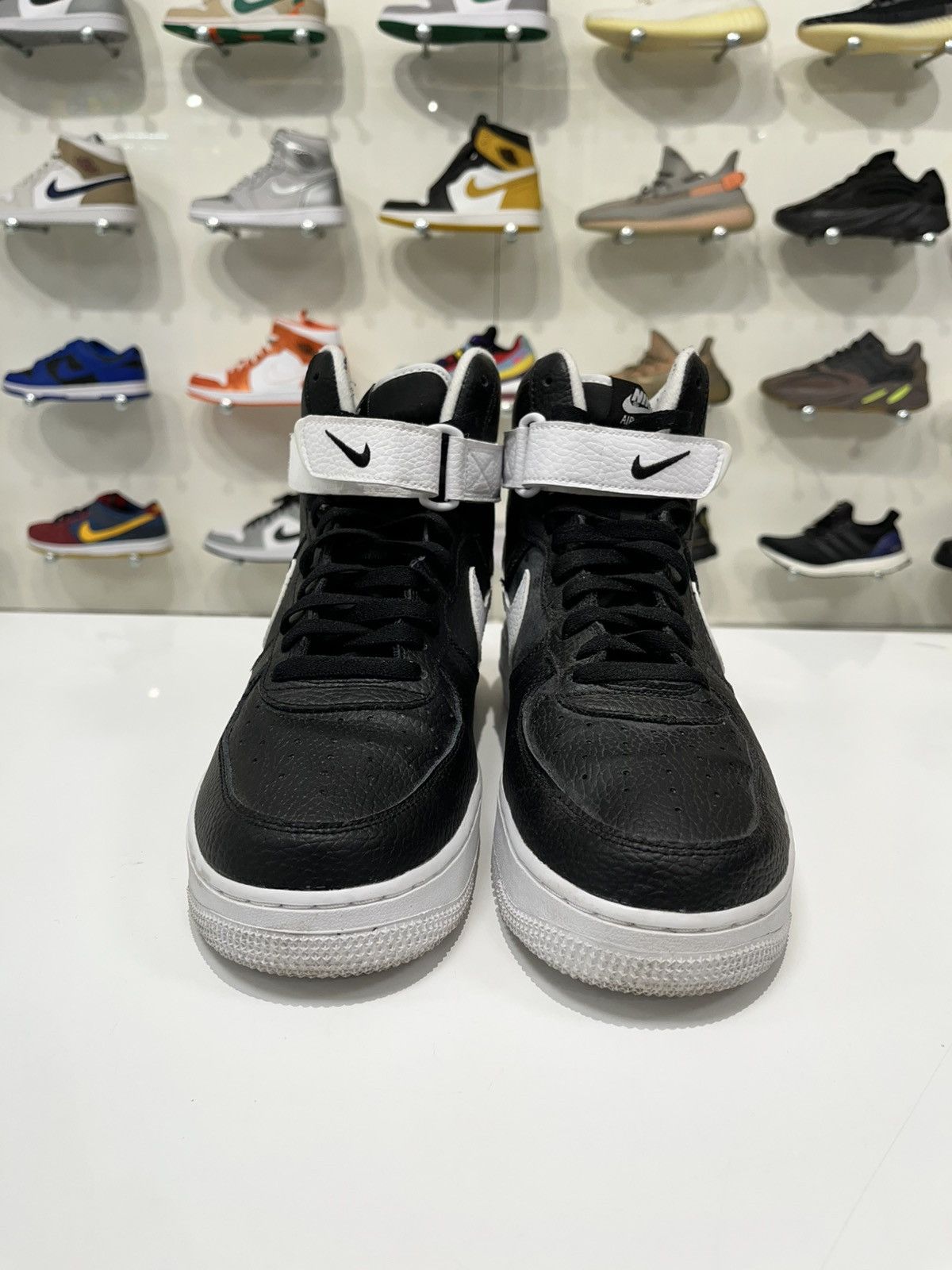 Nike Nike Air Force 1 High Black White Size US 10.5 / EU 43-44 - 8 Thumbnail