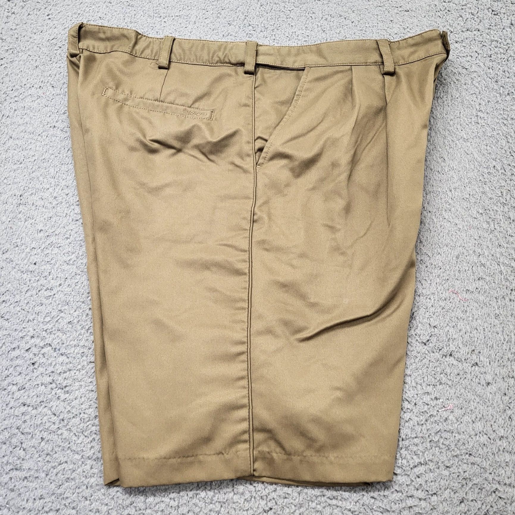 Izod IZOD Men's Golf Classix Beige Pleated Expanding Waist Shorts 36 Tan EUC Size US 36 / EU 52 - 2 Thumbnail