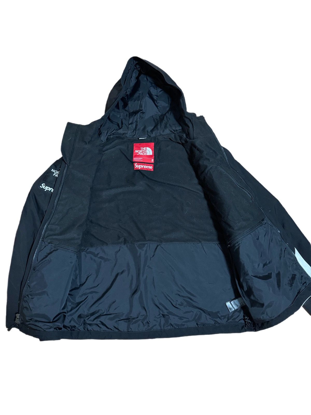 Supreme × The North Face 🔥Supreme x The North Face S Logo Mountain Jacket/Windbreaker Size US M / EU 48-50 / 2 - 15 Thumbnail
