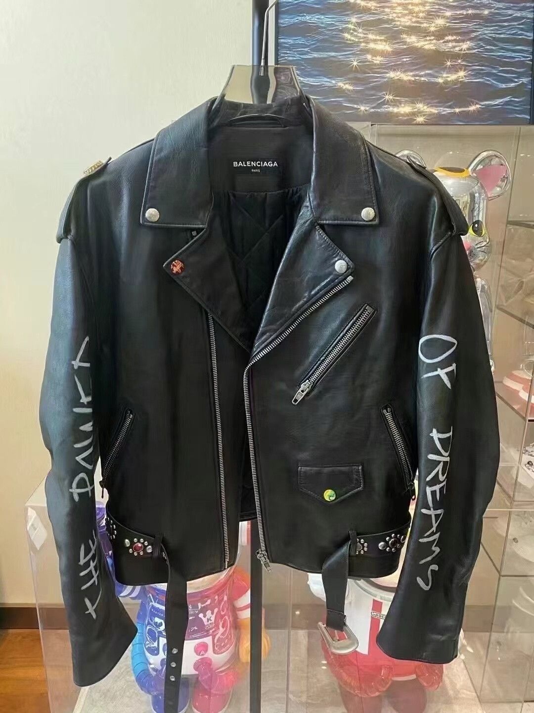 Balenciaga balenciaga distressed leather jacket with logo Size US S / EU 44-46 / 1 - 1 Thumbnail