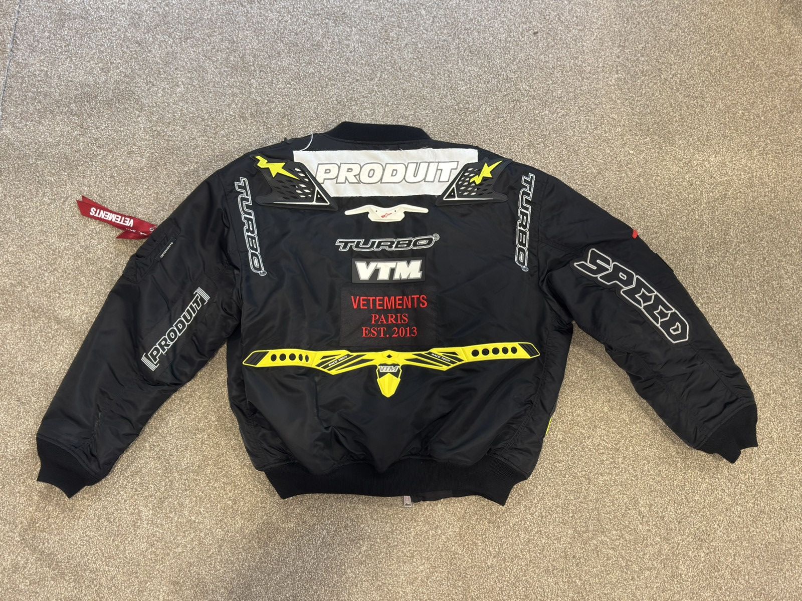Alpha Industries × Vetements VETEMENTS X ALPHA INDUSTRIES ‘RACING’ PATCHED BOMBER Size US S / EU 44-46 / 1 - 2 Thumbnail