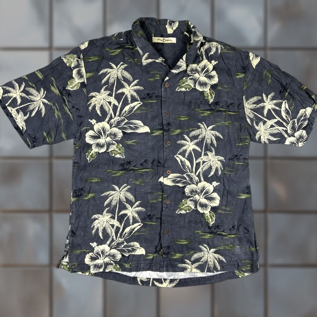 Tommy Bahama Tommy Bahama Button-Up Shirt 100% Silk Men Large Dark Gray Hawaiian Floral Shirt Mens Size US L / EU 52-54 / 3 - 1 Thumbnail