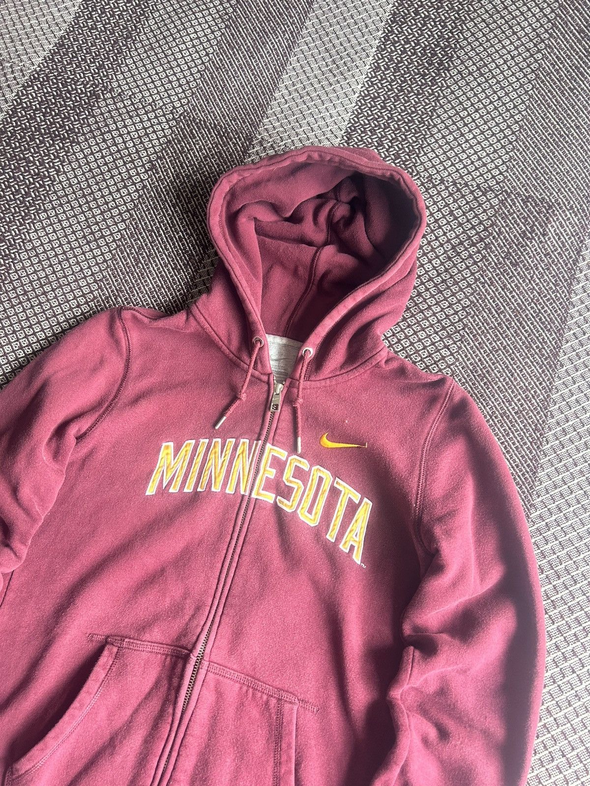 Nike × Vintage Vintage Nike Minnesota Streetwear Style Y2K Zip Up Hoodies Size S / US 4 / IT 40 - 4 Thumbnail
