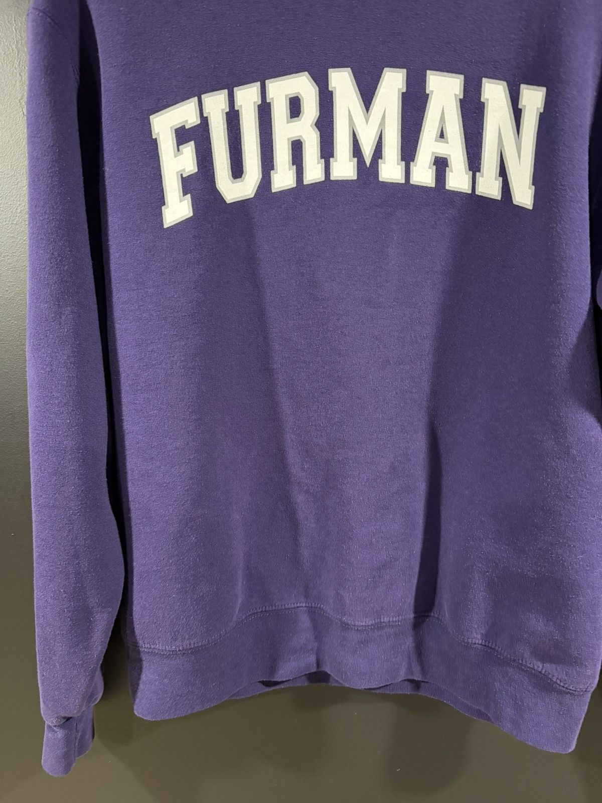 Champion 1990s Vintage Furman College Faded NCAA Sports Sweatshirt L Size US L / EU 52-54 / 3 - 3 Thumbnail
