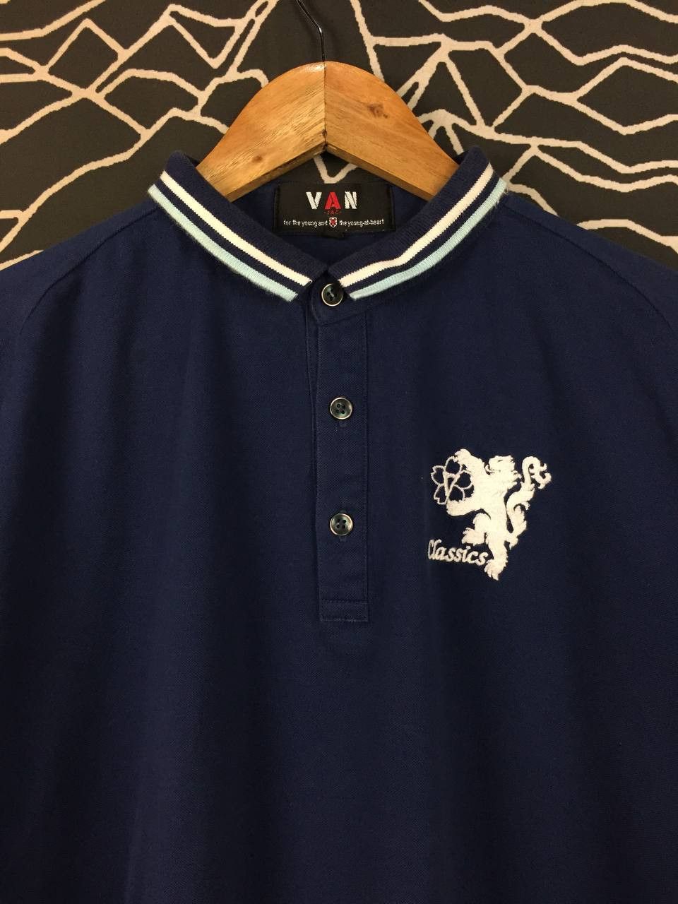 Japanese Brand VAN JAC Japan Embroidered Logo Tipped Mock Neck Polo Shirt Size US L / EU 52-54 / 3 - 3 Thumbnail