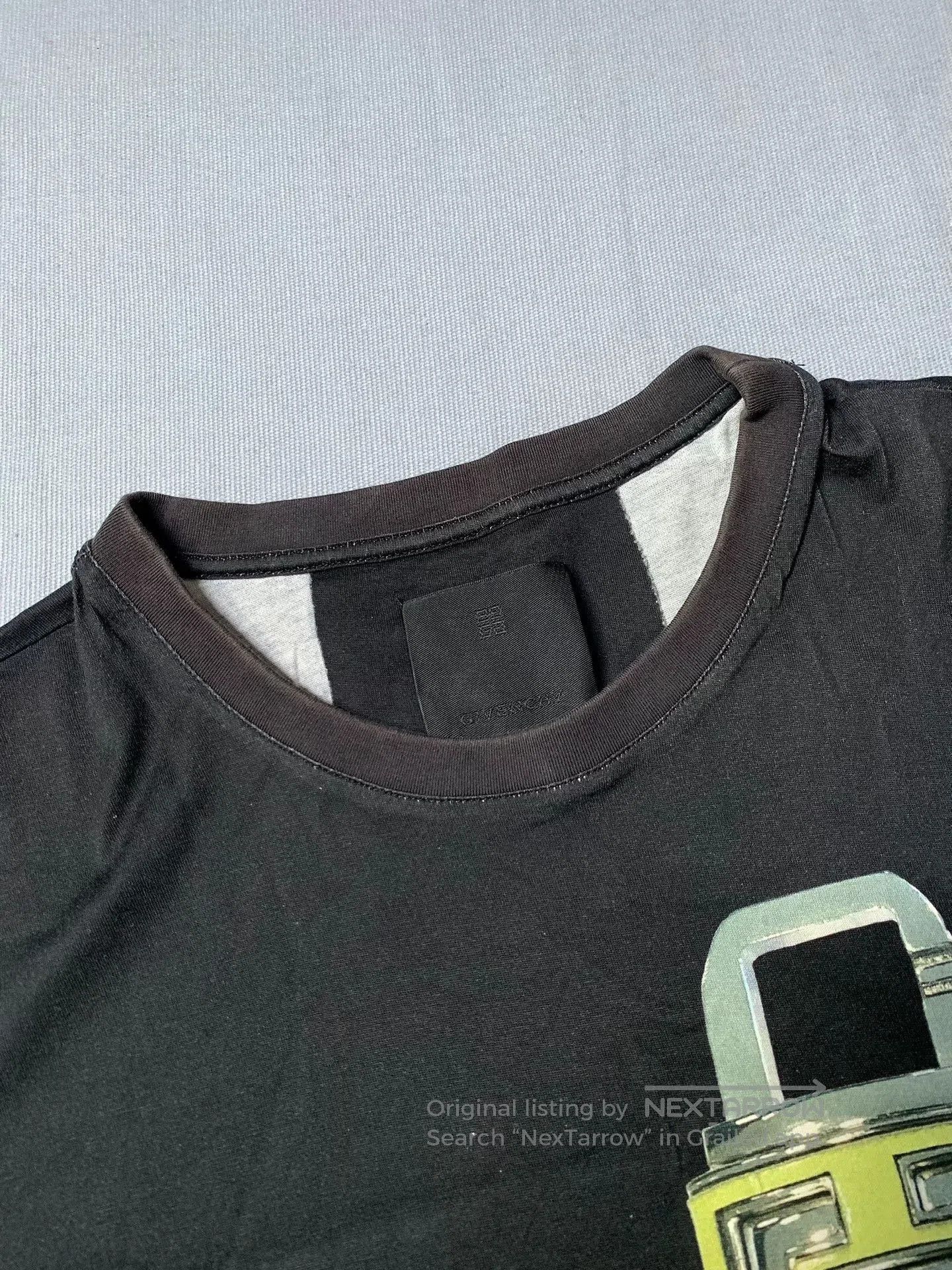Givenchy Givenchy Lock Head Short Sleeve. Size US XS / EU 42 / 0 - 3 Thumbnail