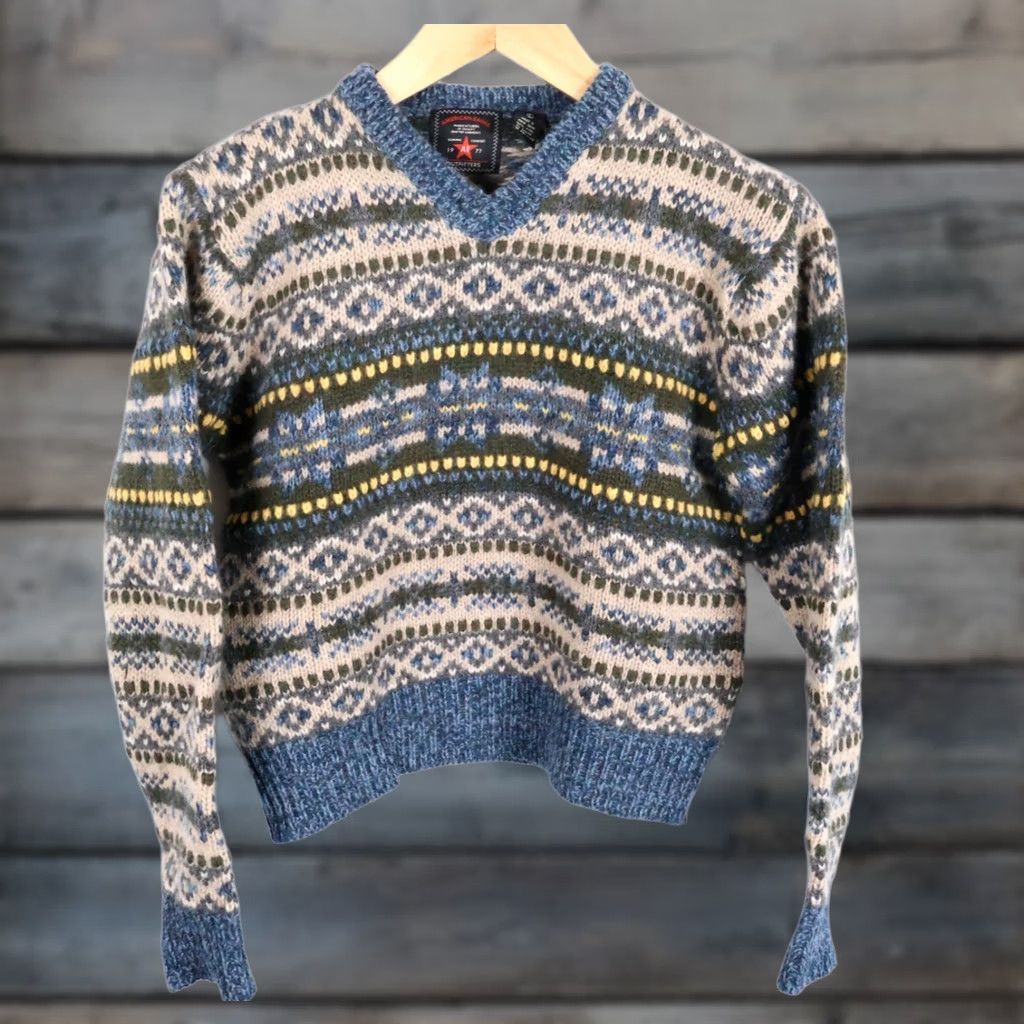 American Eagle Outfitters VINTAGE American Eagle Outfitters Sweater Wool Fair Isle V-Neck Pullover Women Large Blue Winter Fall 100% Wool Knitted Knit Retro Preppy Girls Womens Size L / US 10 / IT 46 - 1 Thumbnail