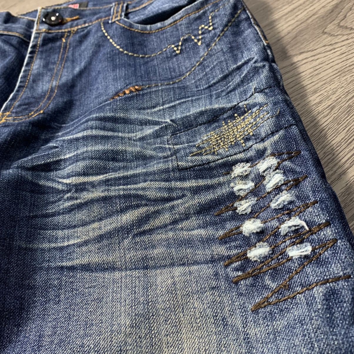 Other EDYNBURGH FADING DISTRESSED JEANS Size US 32 / EU 48 - 5 Thumbnail