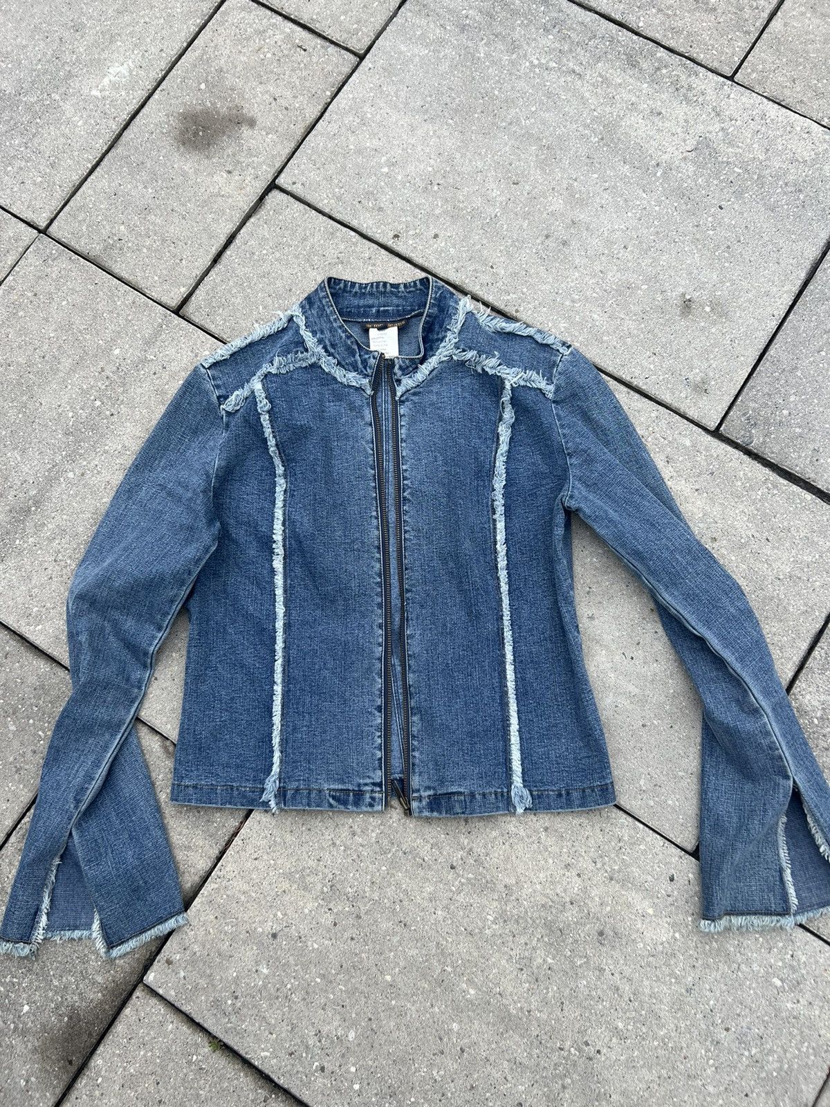 Japanese Brand Distressed cropped denim jacket Size US S / EU 44-46 / 1 - 3 Thumbnail
