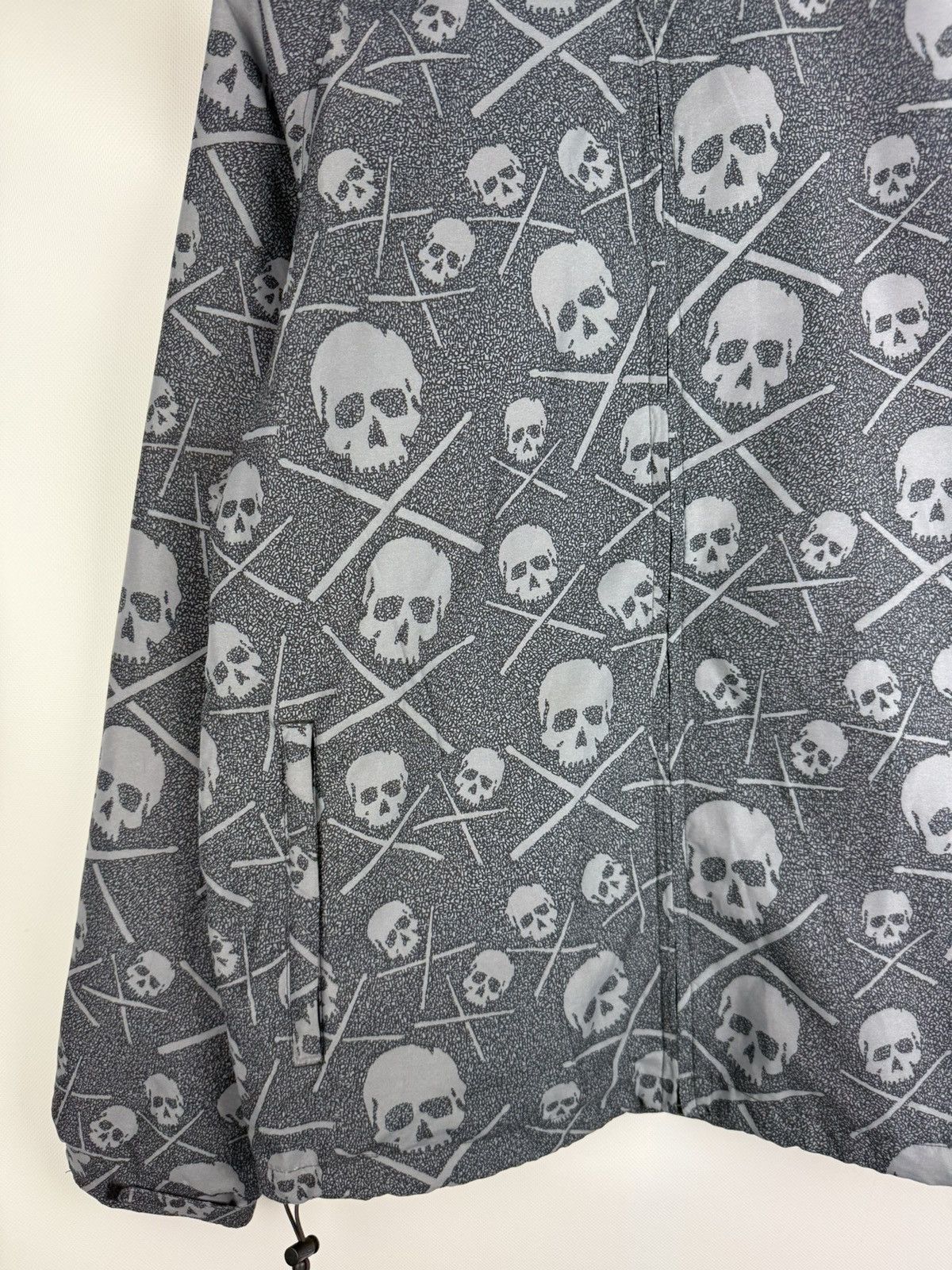 C1RCA Circa Skateboarding Y2K Skull Overprinted Hooded Windbreaker Size US M / EU 48-50 / 2 - 7 Thumbnail