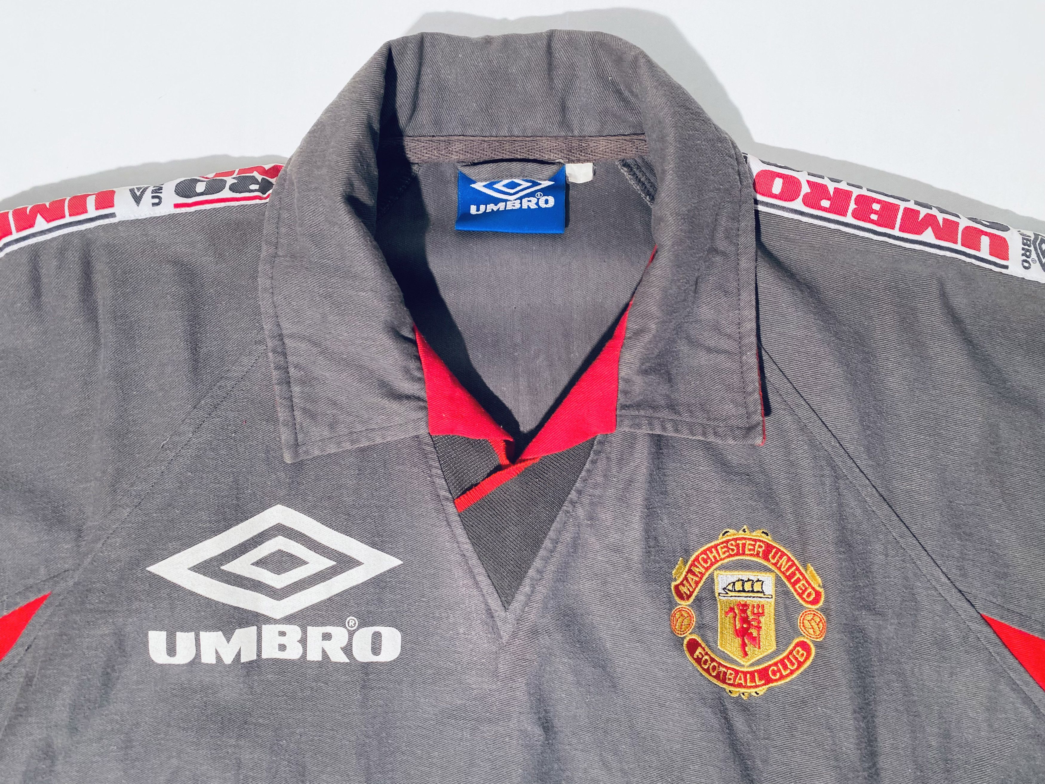 Umbro Manchester United Training Drill Top 1994 - 1995 Size US XL / EU 56 / 4 - 6 Thumbnail