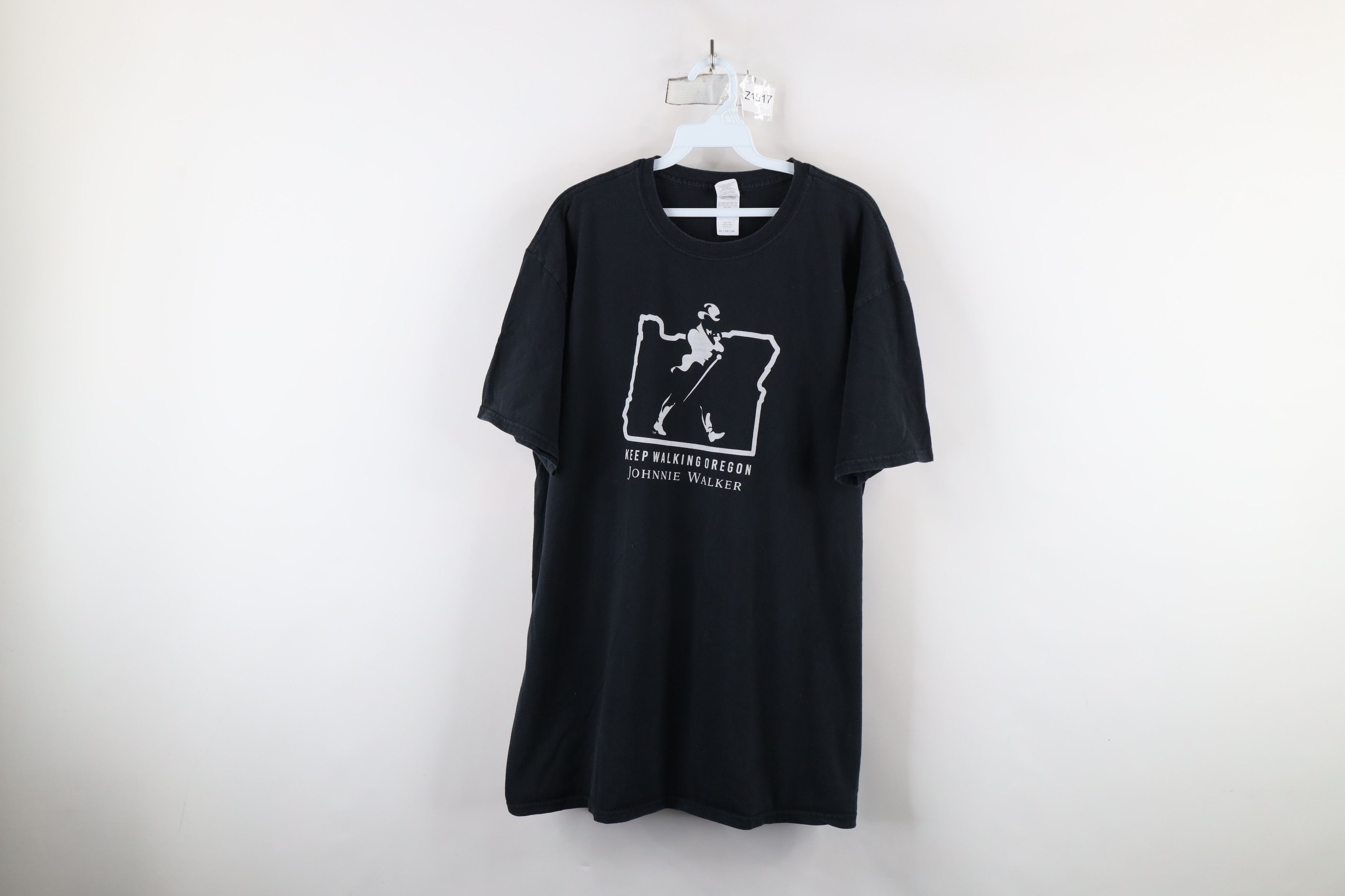 Vintage Johnnie Walker Spell Out Keep Walking Oregon Whiskey T-Shirt Size US XXL / EU 58 / 5 - 1 Thumbnail