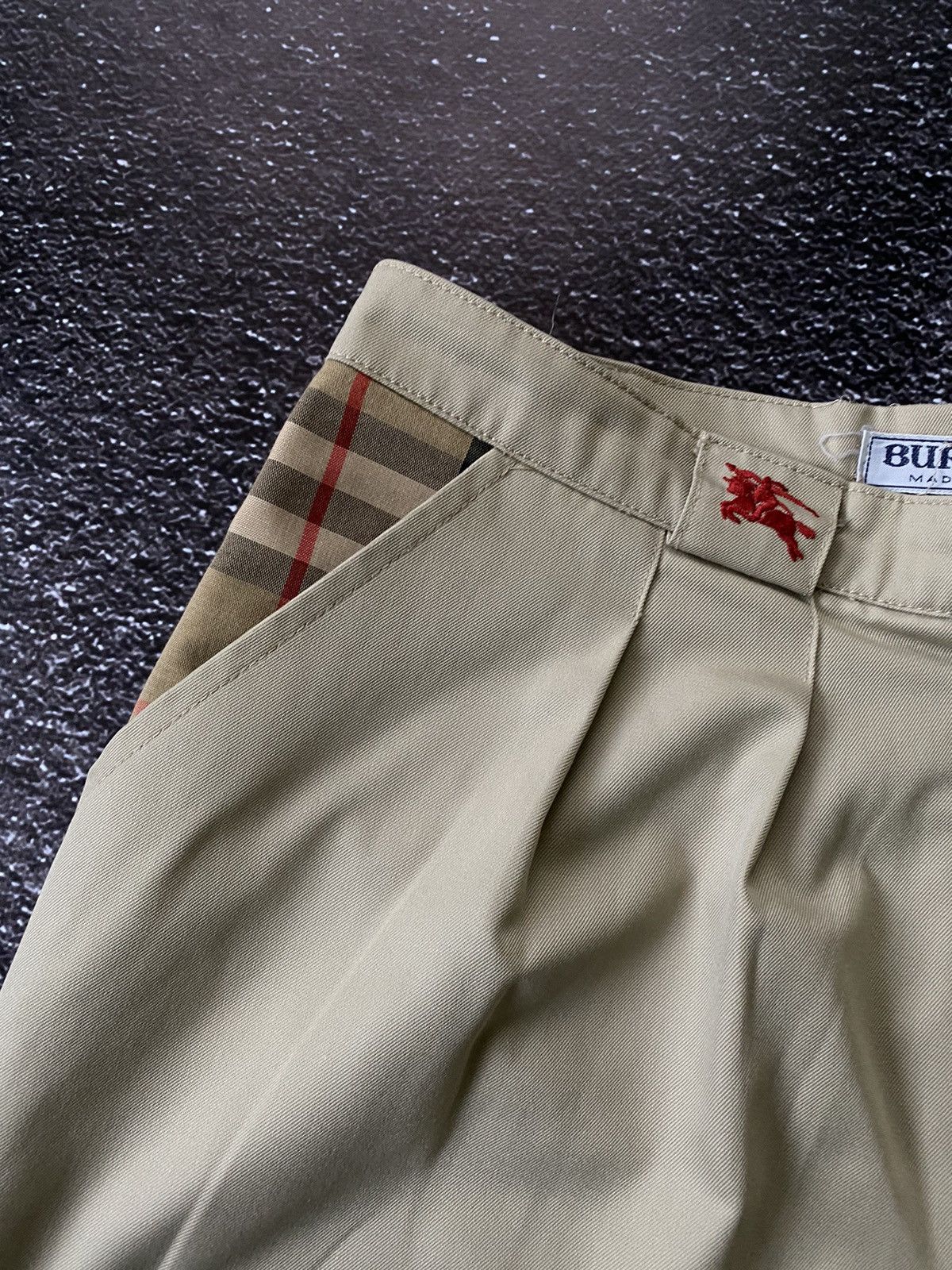 Burberry Vintage Burberrys Beige Nova Check shorts Size 34" / US 12 / IT 48 - 4 Thumbnail