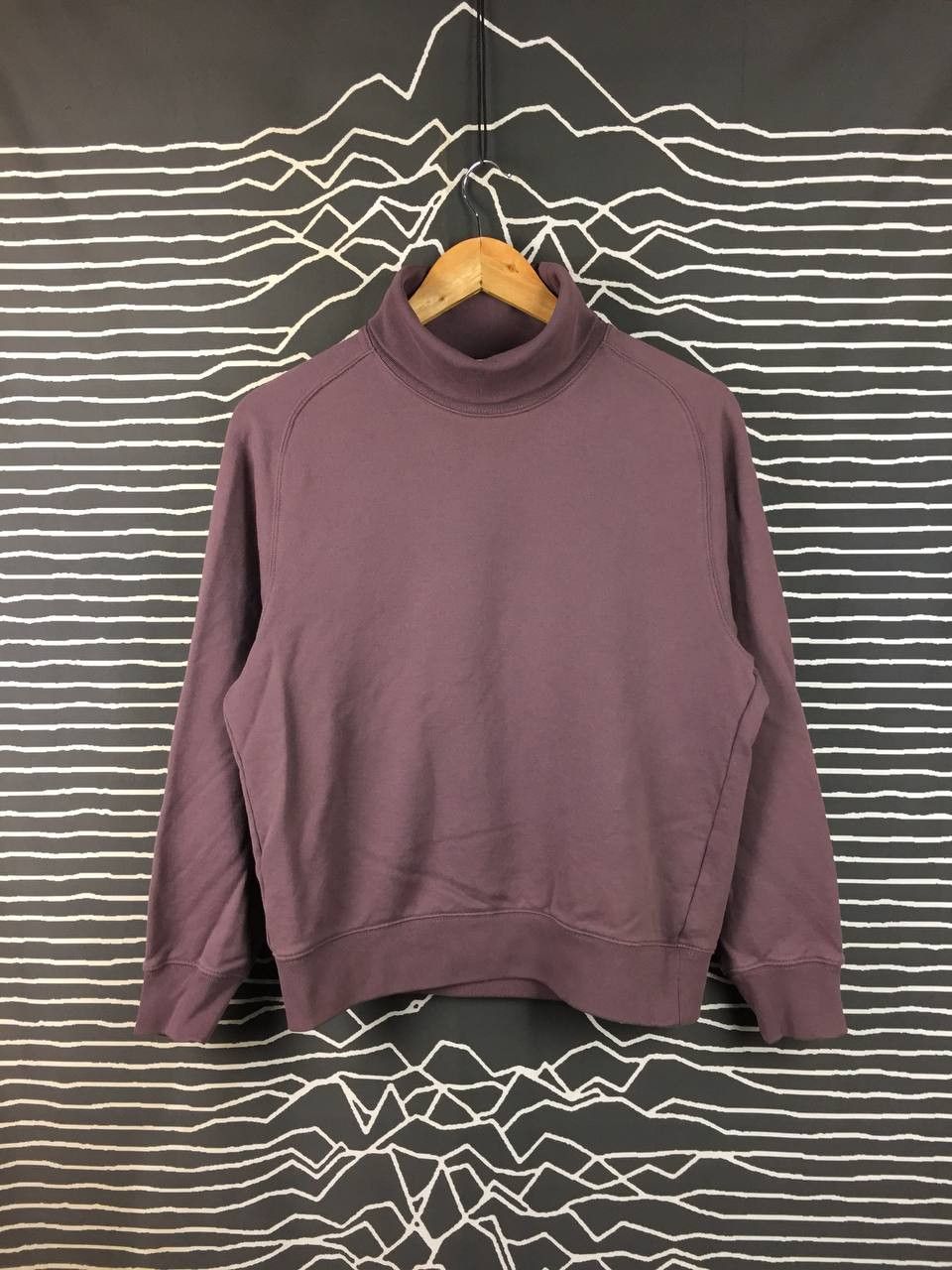 Uniqlo Uniqlo Turtleneck Minimalist Raglan Sleeves Boxy Sweatshirt Size US S / EU 44-46 / 1 - 2 Thumbnail