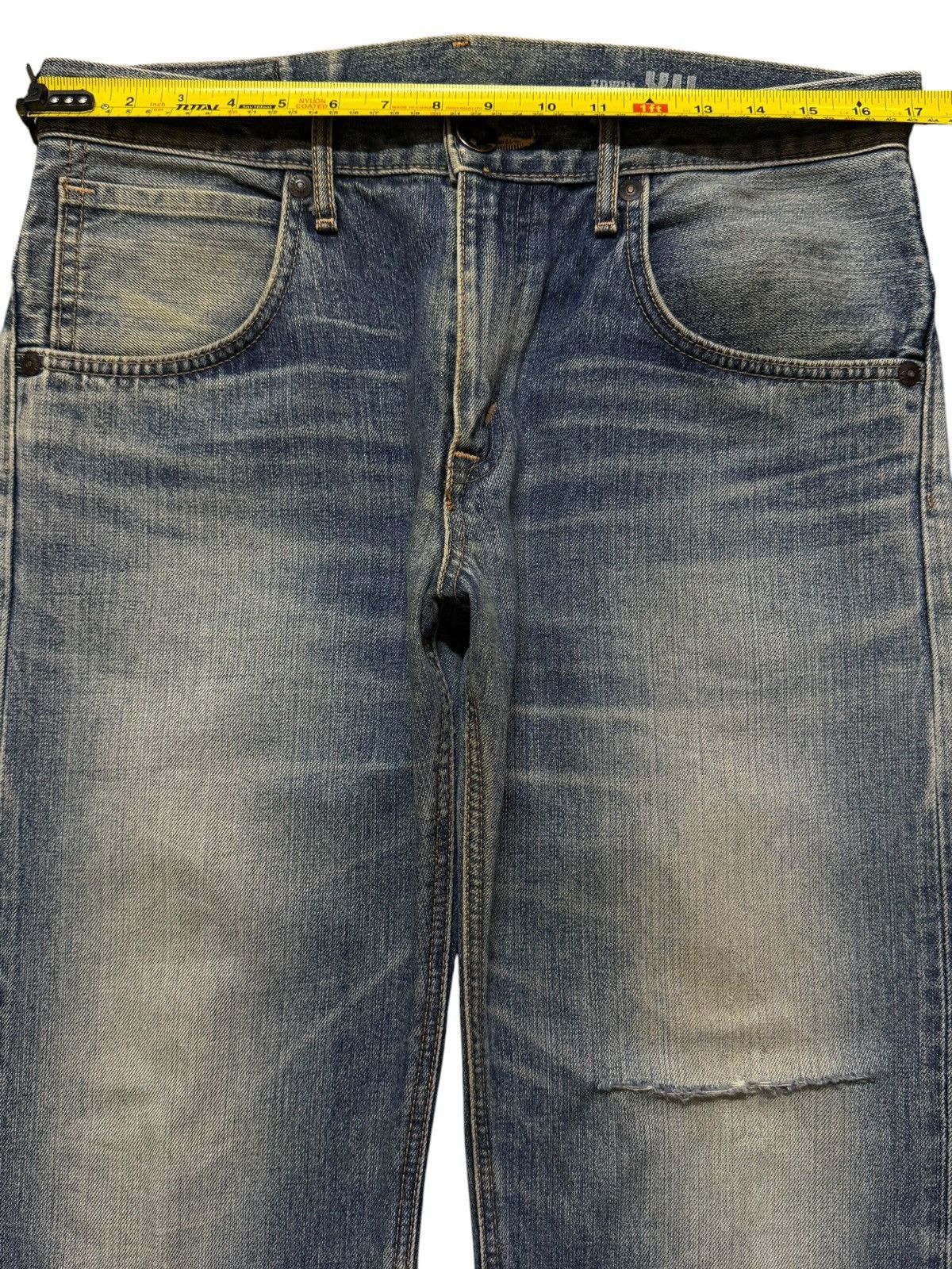 Edwin Vintage 90s Edwin 403 Blue Faded Wash Distress Straight Leg Size US 33 - 8 Thumbnail