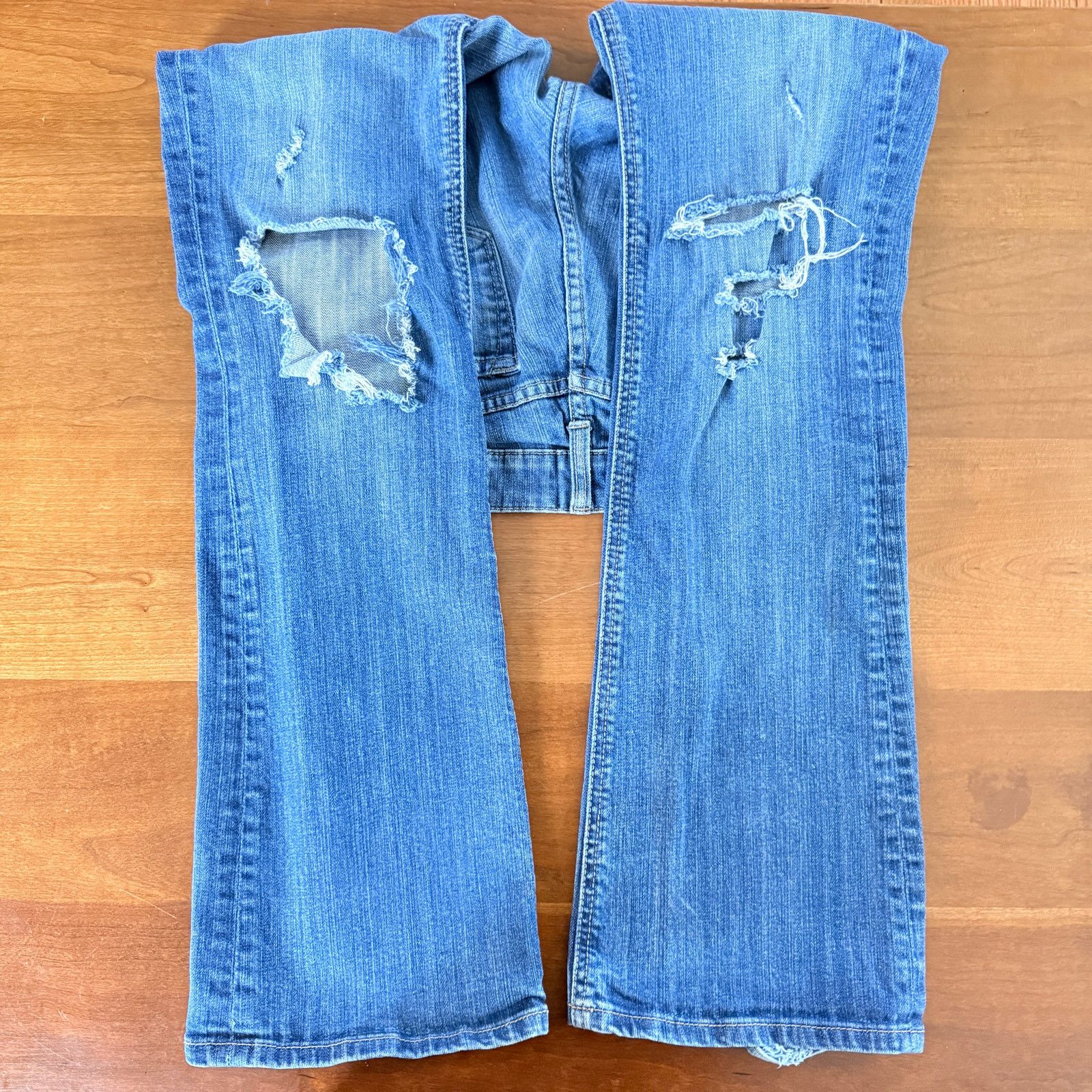 Other Arden B Distressed Low Rise Bootcut Jeans Size 8 Size 30" / US 8 / IT 44 - 2 Thumbnail