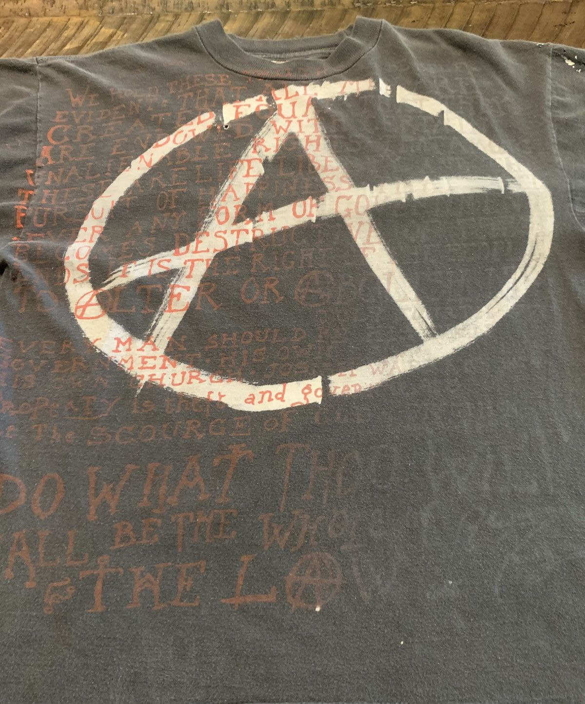 Other Vintage 80s Anarchy Mosquitohead Tee Crowley M/L AOP Size US M / EU 48-50 / 2 - 3 Thumbnail