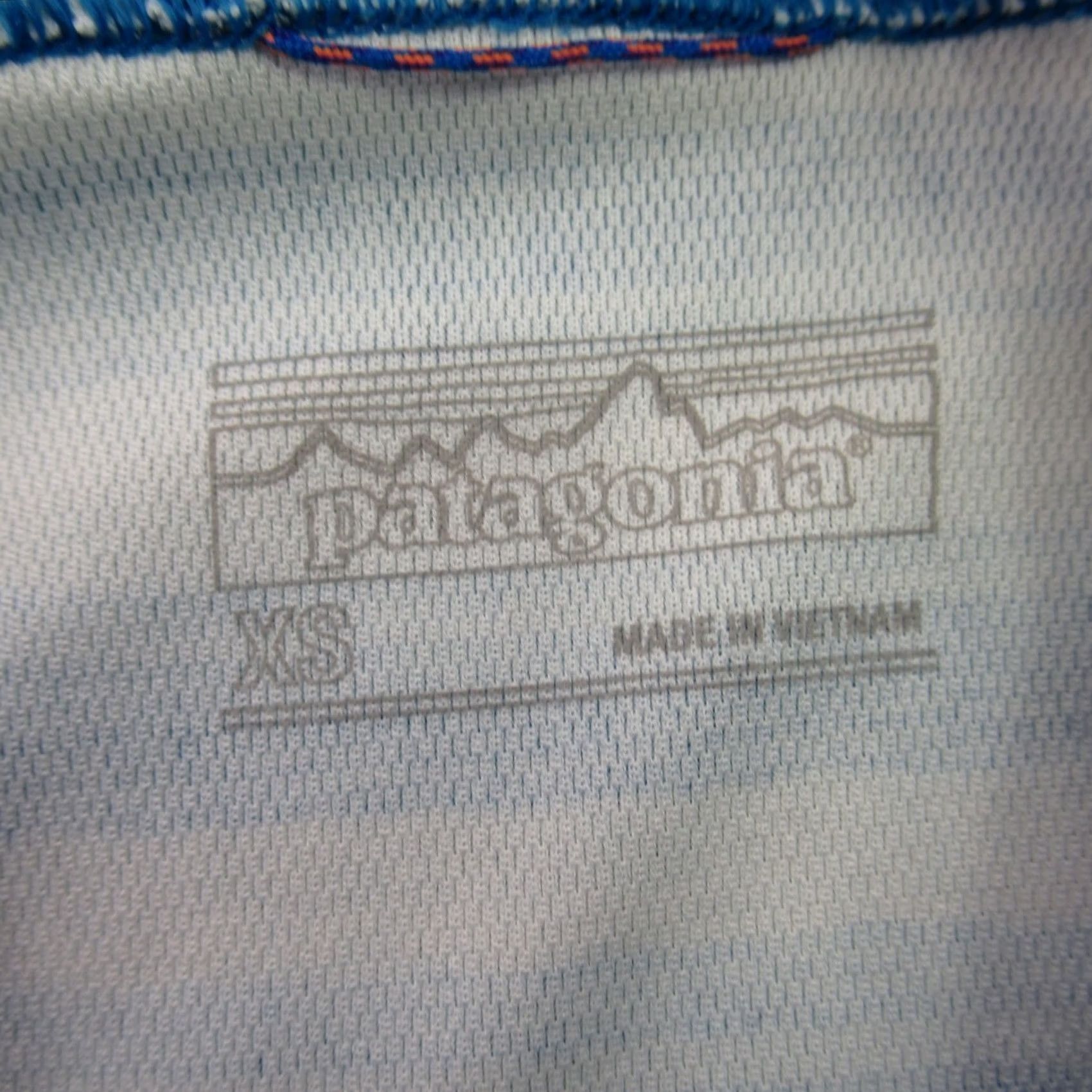 Patagonia Patagonia Hoodie Mens XS Long Sleeve Hooded Pullover Stripes Outdoors Blue Logo Knit Sweater Casual Pullover All Seasons Outdoor Mens XS Size US XS / EU 42 / 0 - 4 Thumbnail