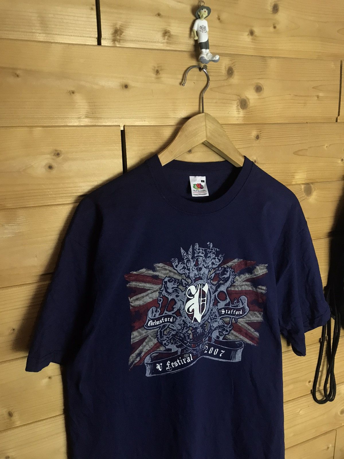 Band Tees Vintage 2007 V festival Winehouse foo fighters pink t-shirt Size US L / EU 52-54 / 3 - 1 Thumbnail