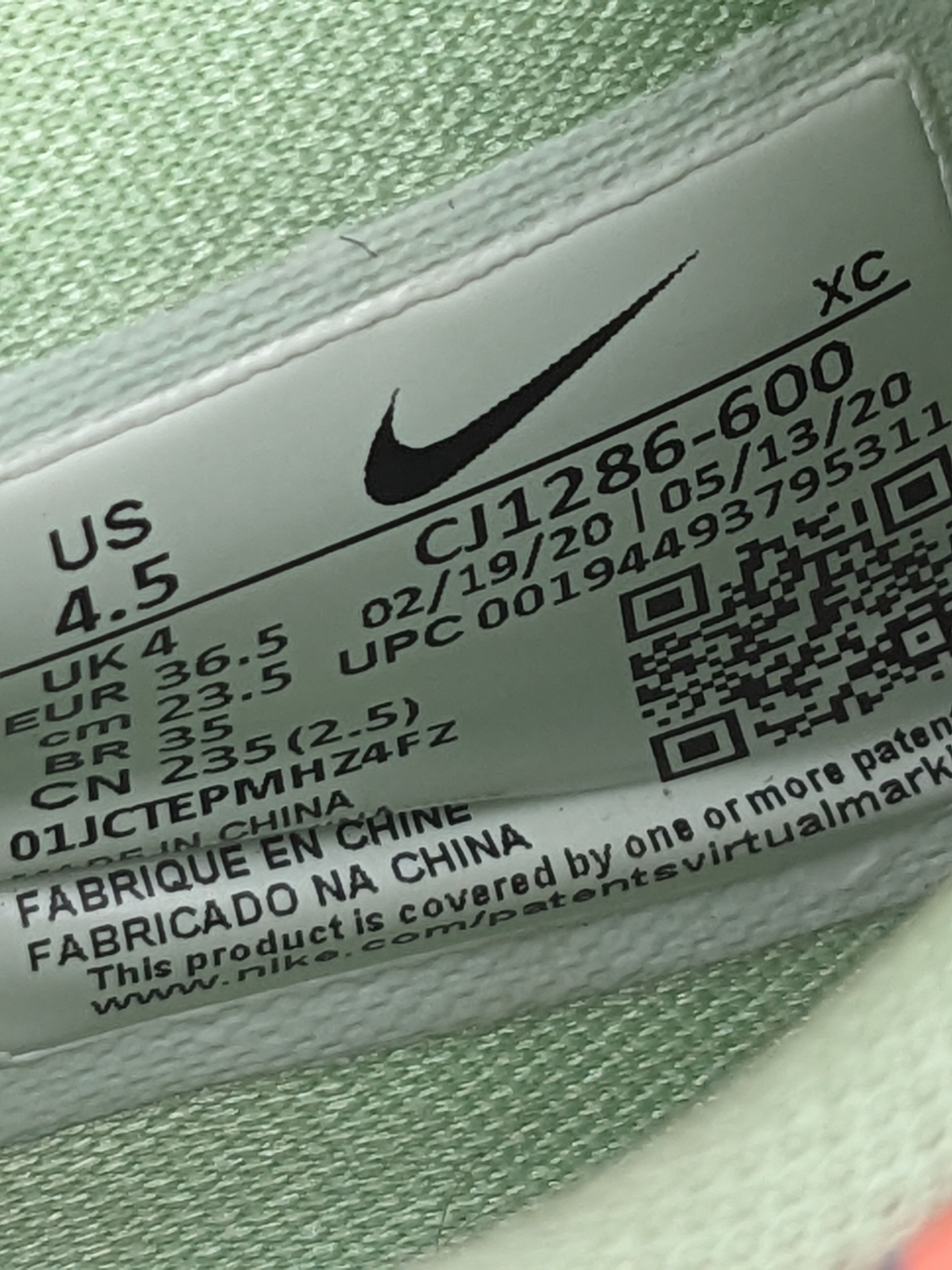 Nike Nike Kyrie 3 Flip the Switch Size 4.5 CJ1286-600 Size US 5 / EU 37 - 6 Thumbnail