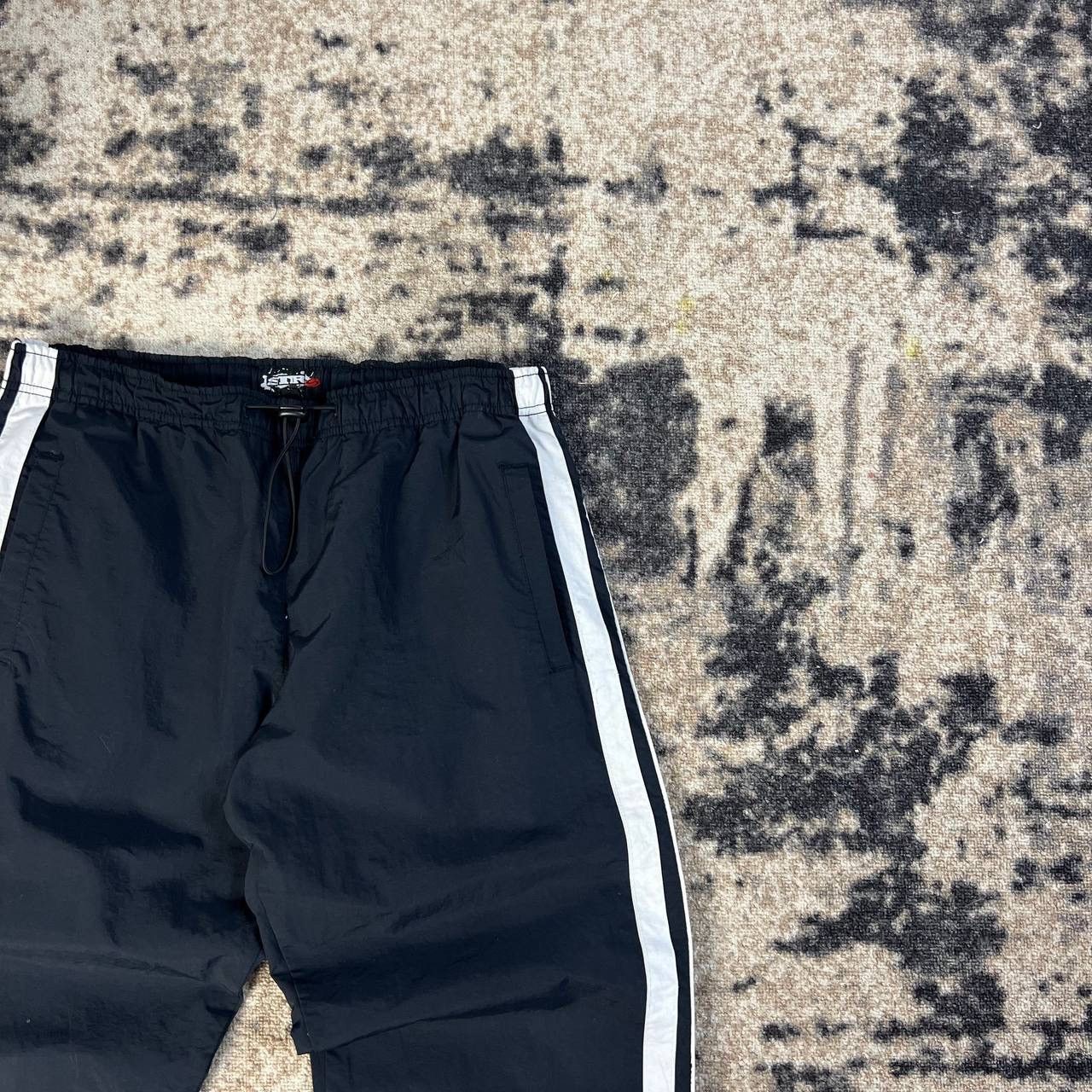 Japanese Brand Japanese Y2K Big Logo Nylon Parachute Track Pants Size US 30 / EU 46 - 3 Thumbnail